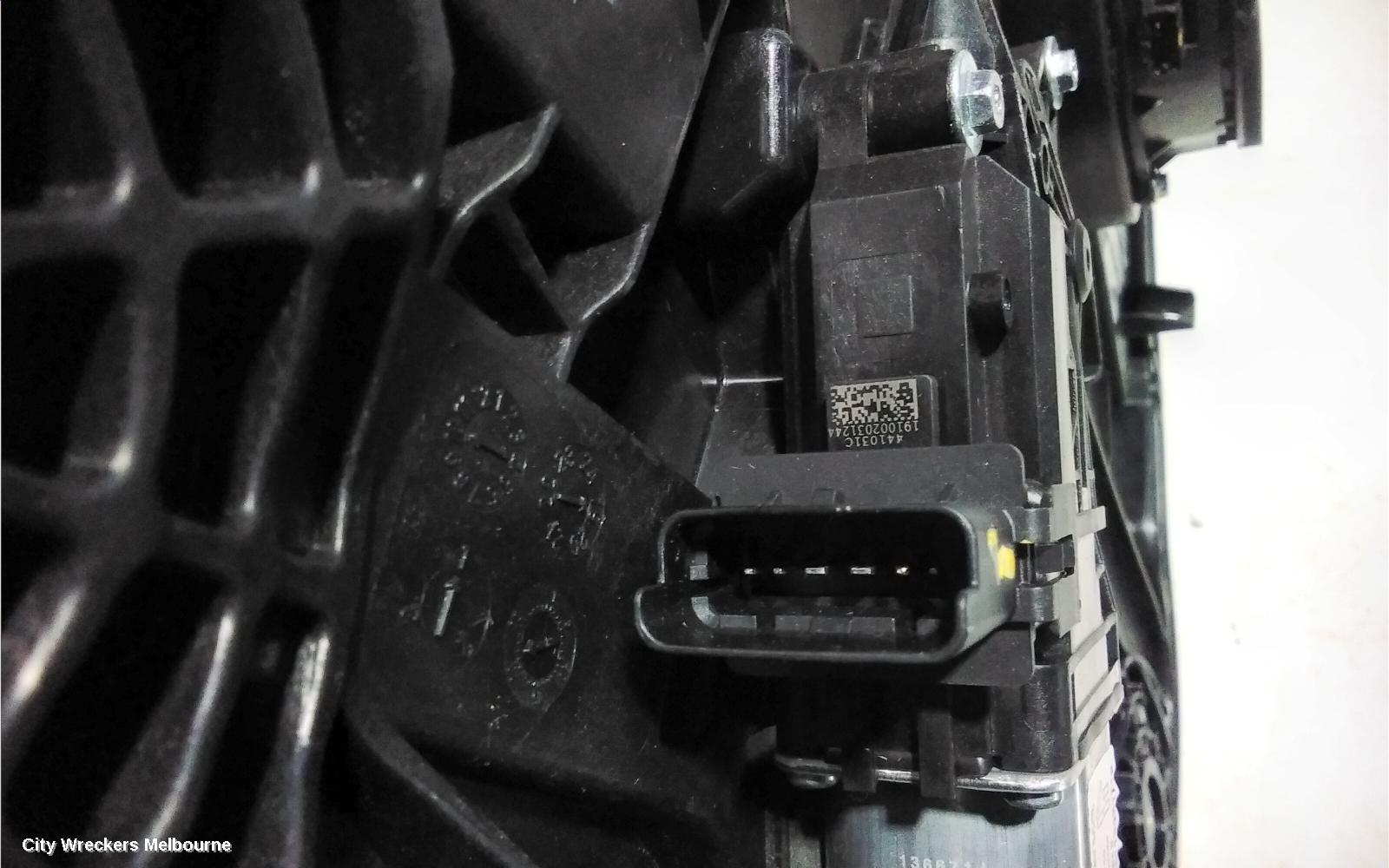 KIA SELTOS RIGHT FRONT WINDOW REG/MOTOR, SP2, 07/2019 ONWARDS