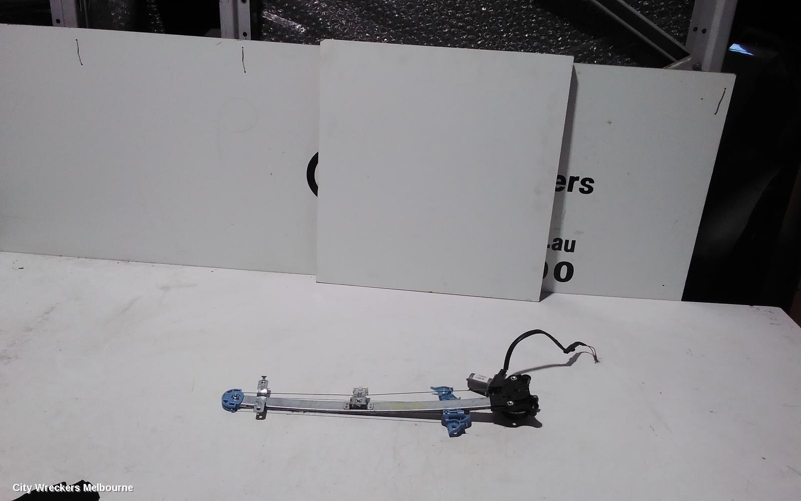 SUZUKI SWIFT RIGHT FRONT WINDOW REG/MOTOR, AZ, 04/2017 - 03/2025