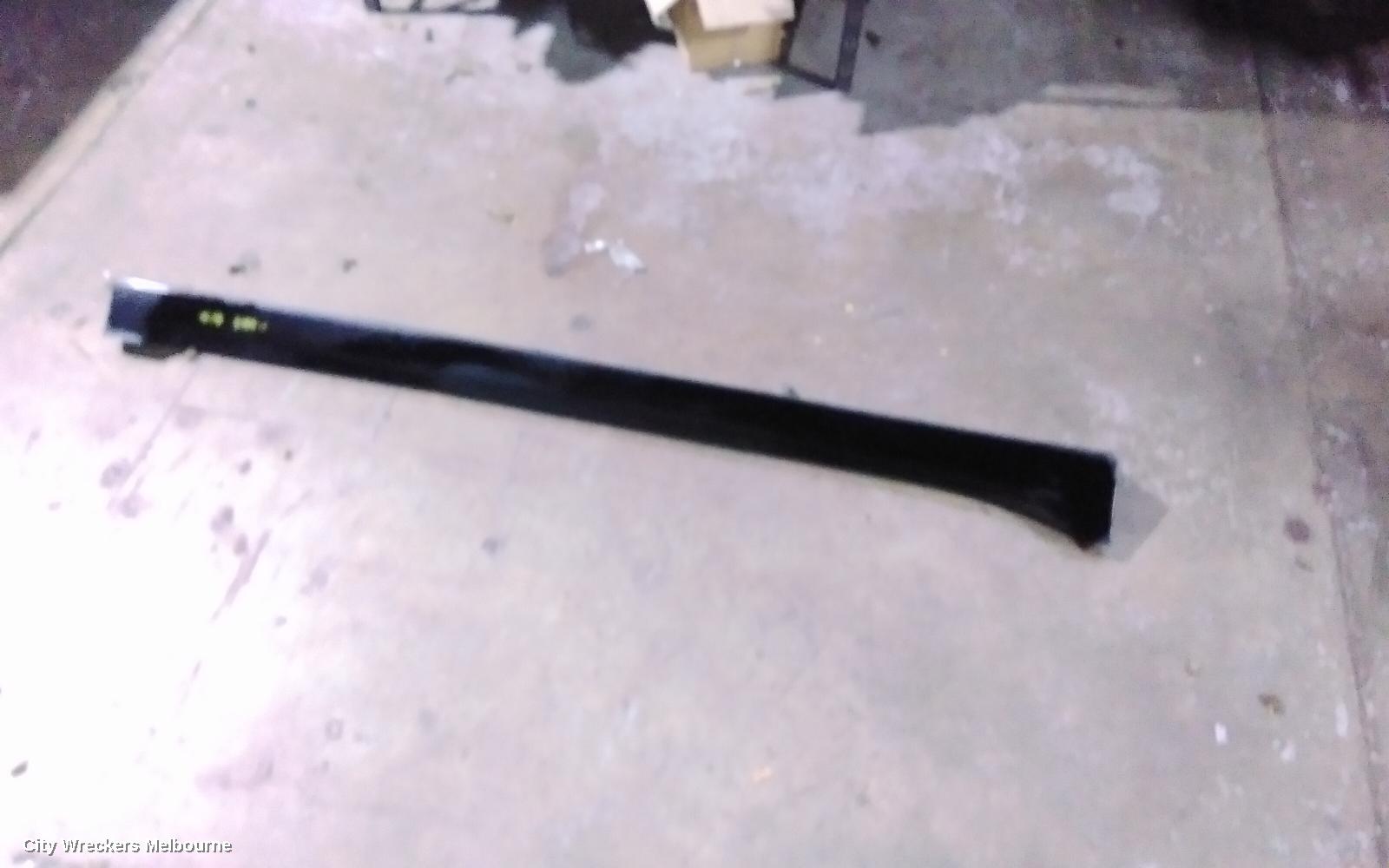 TOYOTA PRIUS, ZVW30R, 07/2009 - 12/2015, RHF BAR BRAKET: 102413