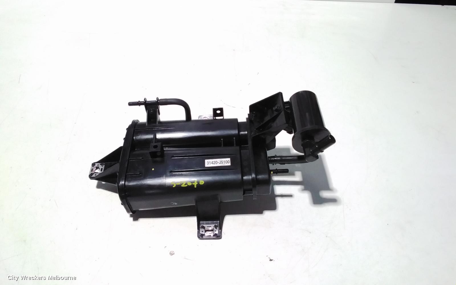 KIA STINGER FUEL FILTER HOUSING, CK, 06/2017 - 04/2023