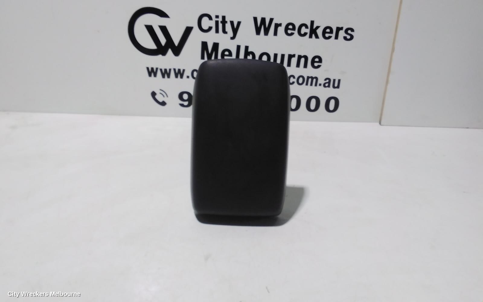 MAZDA BT50 CONSOLE, AUTO T/M, UP-UR, 2WD, BUCKET SEAT TYPE, 10/2011 - 06/2020