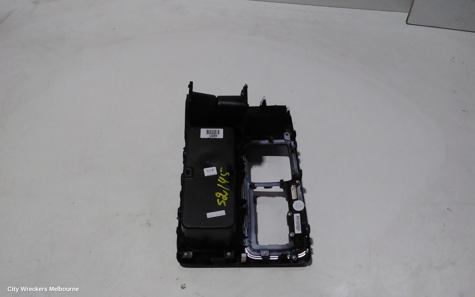 KIA SORENTO GEAR STICK/SHIFTER, AUTO T/M, 2.2, D4HB, DIESEL, UM, 08/2017 - 01/2020