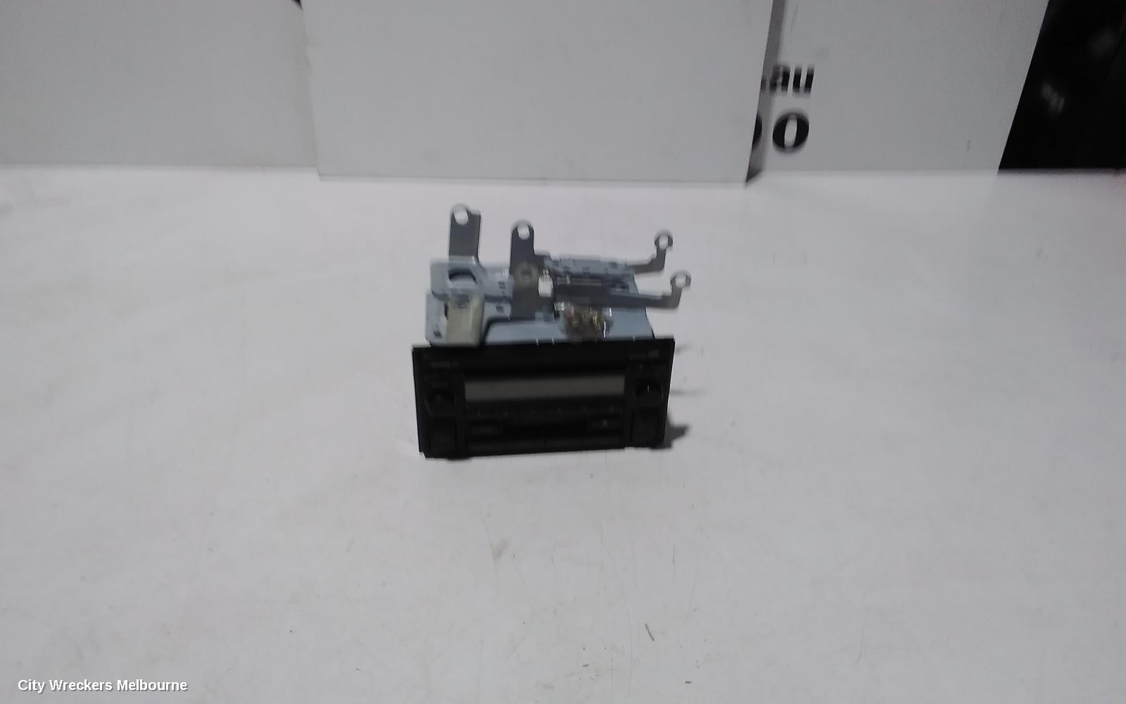 TOYOTA KLUGER RADIO/CD/DVD/SAT/TV, RADIO/TAPE/CD, MCU28R, CV,01/2001 - 04/2007