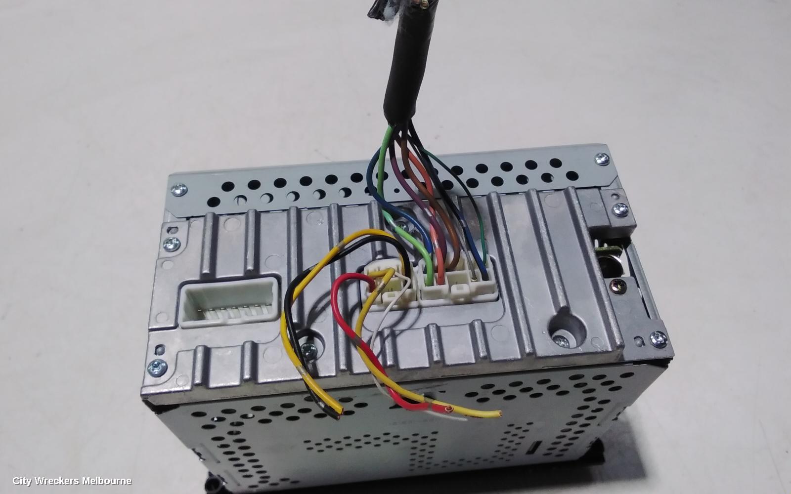 TOYOTA KLUGER RADIO/CD/DVD/SAT/TV, RADIO/TAPE/CD, MCU28R, CV,01/2001 - 04/2007