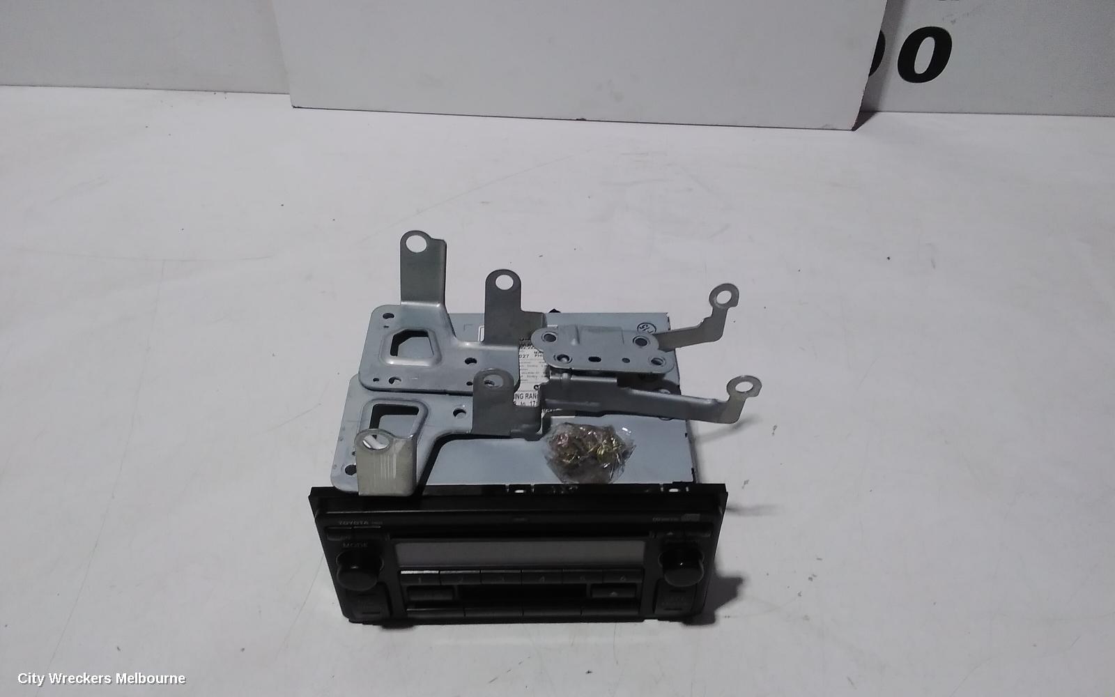 TOYOTA KLUGER RADIO/CD/DVD/SAT/TV, RADIO/TAPE/CD, MCU28R, CV,01/2001 - 04/2007