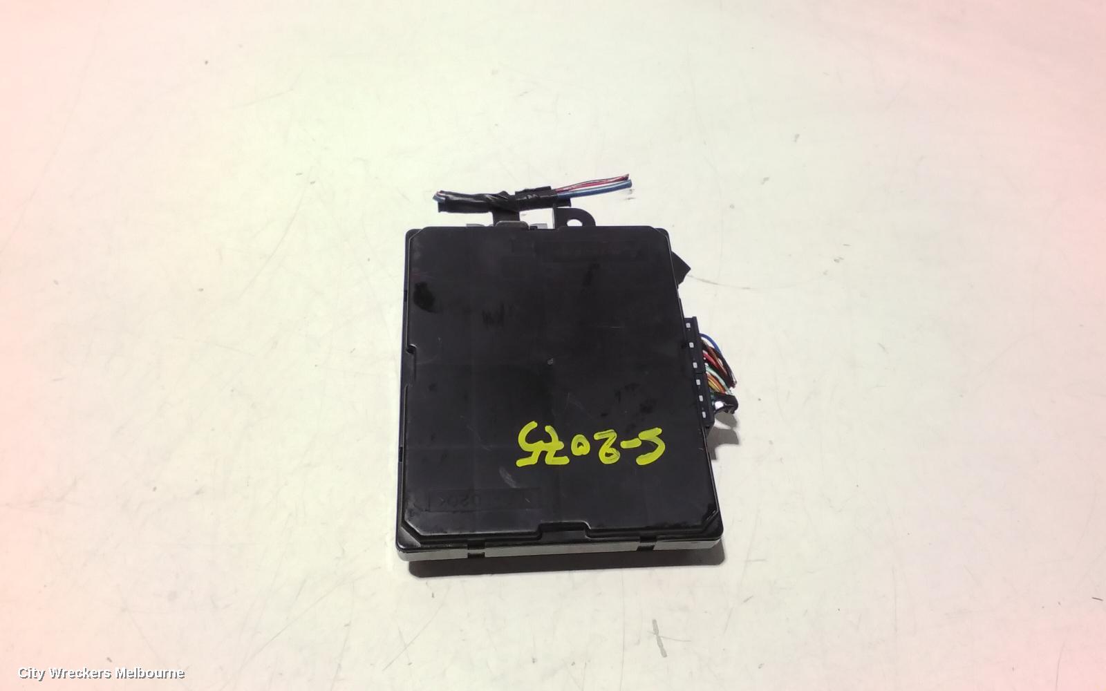 MITSUBISHI OUTLANDER, ZG, 11/2006 - 09/2009, HEATER BOX CONTROL UNIT PART # 7820A209 : 102535