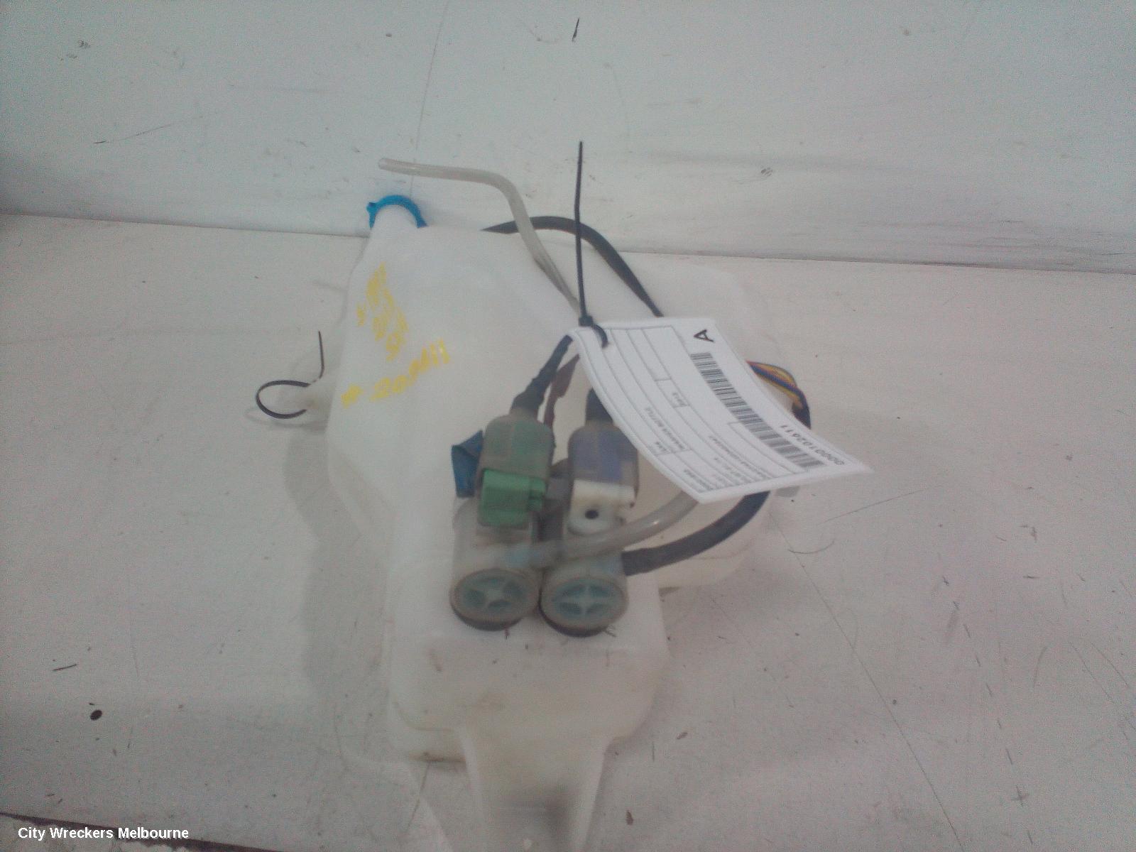 SUZUKI SX4 WASHER BOTTLE, 01/2007 - 01/2014