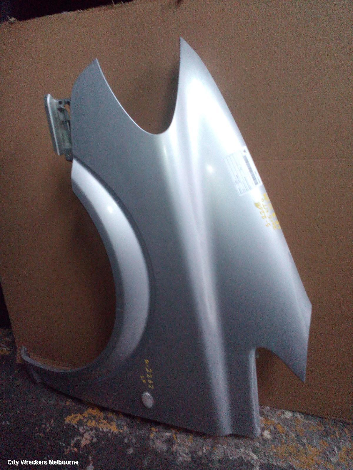 MERCEDES VITO LEFT GUARD, 639, 04/2004 - 01/2011