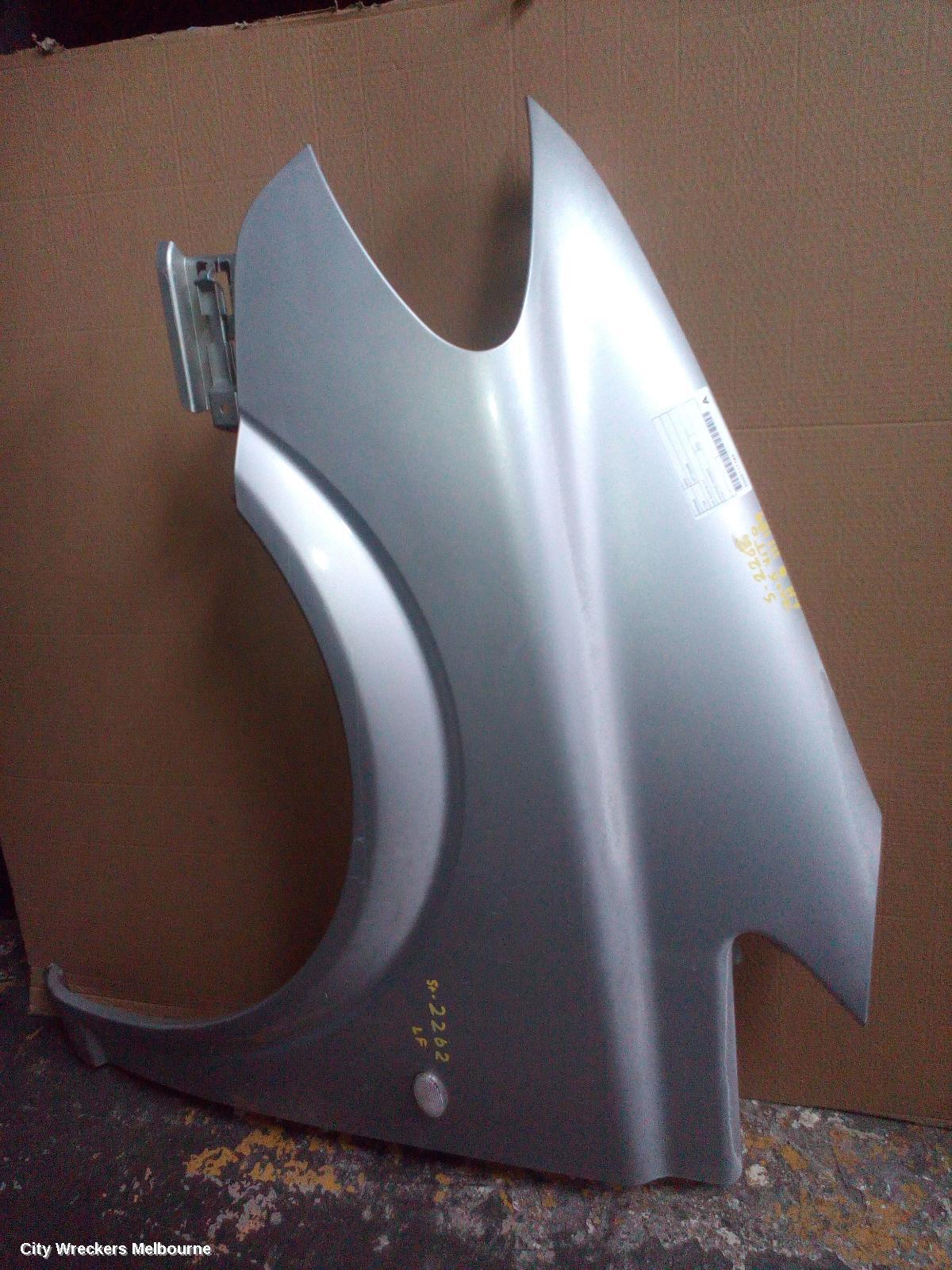 MERCEDES VITO LEFT GUARD, 639, 04/2004 - 01/2011