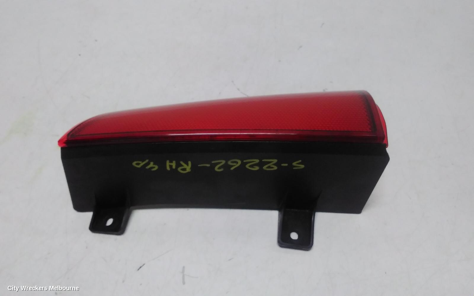 MERCEDES VITO RIGHT TAILLIGHT, UPPER TAILGATE, 639, 04/2004 - 02/2015
