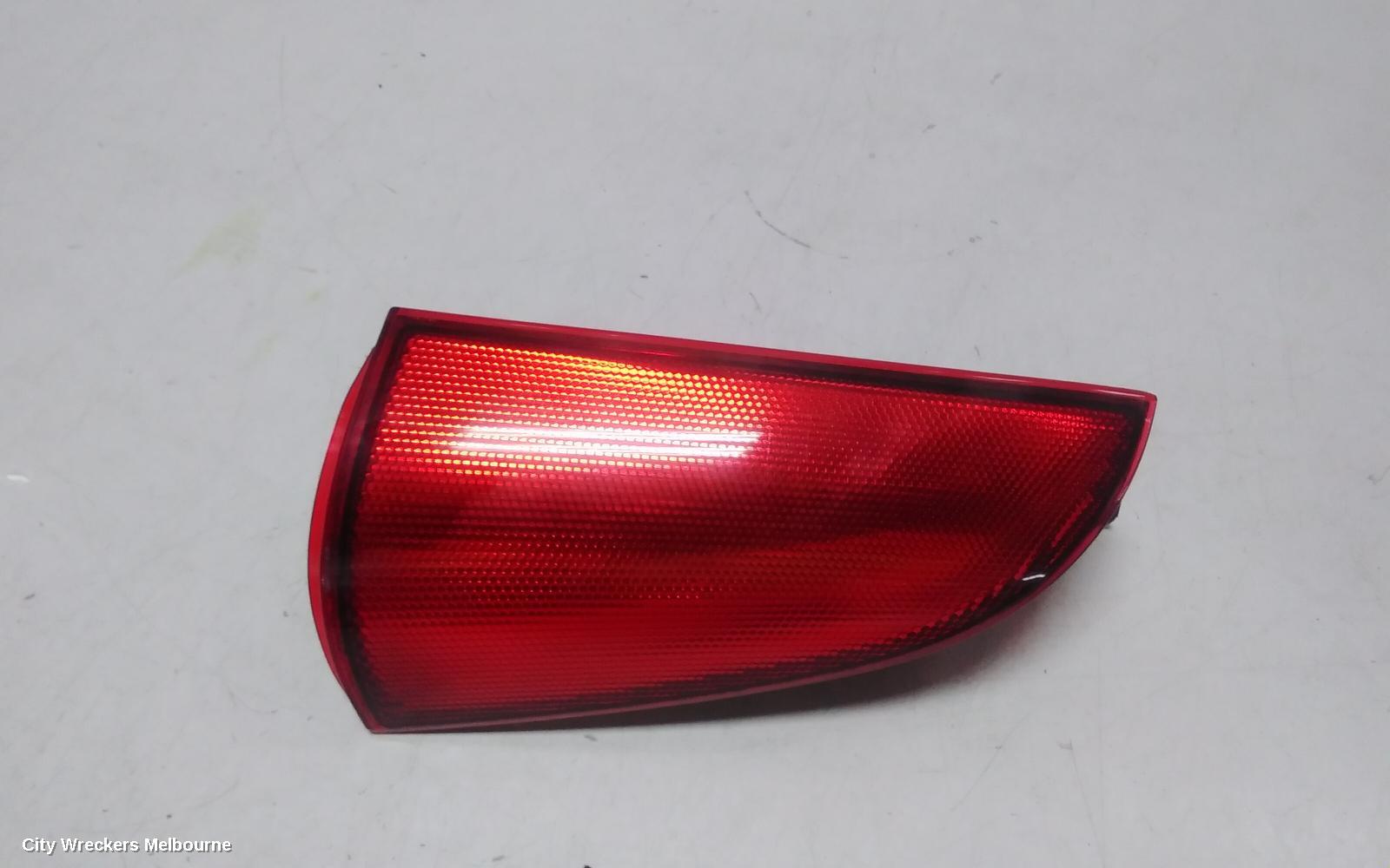 MERCEDES VITO RIGHT TAILLIGHT, UPPER TAILGATE, 639, 04/2004 - 02/2015