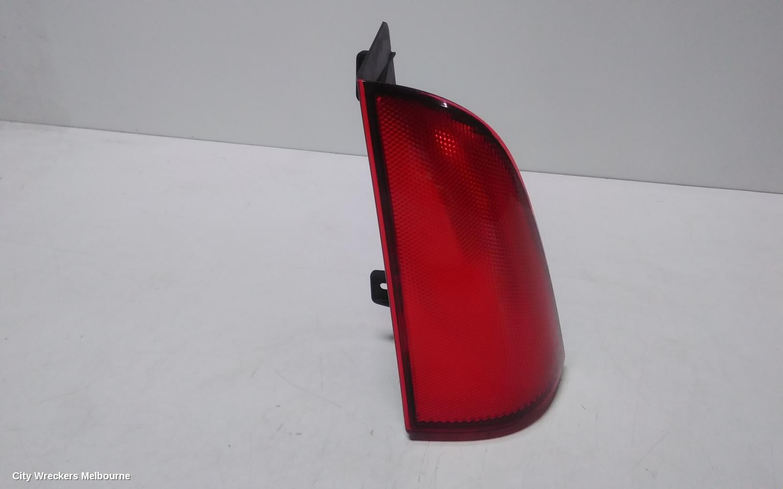 MERCEDES VITO RIGHT TAILLIGHT, UPPER TAILGATE, 639, 04/2004 - 02/2015