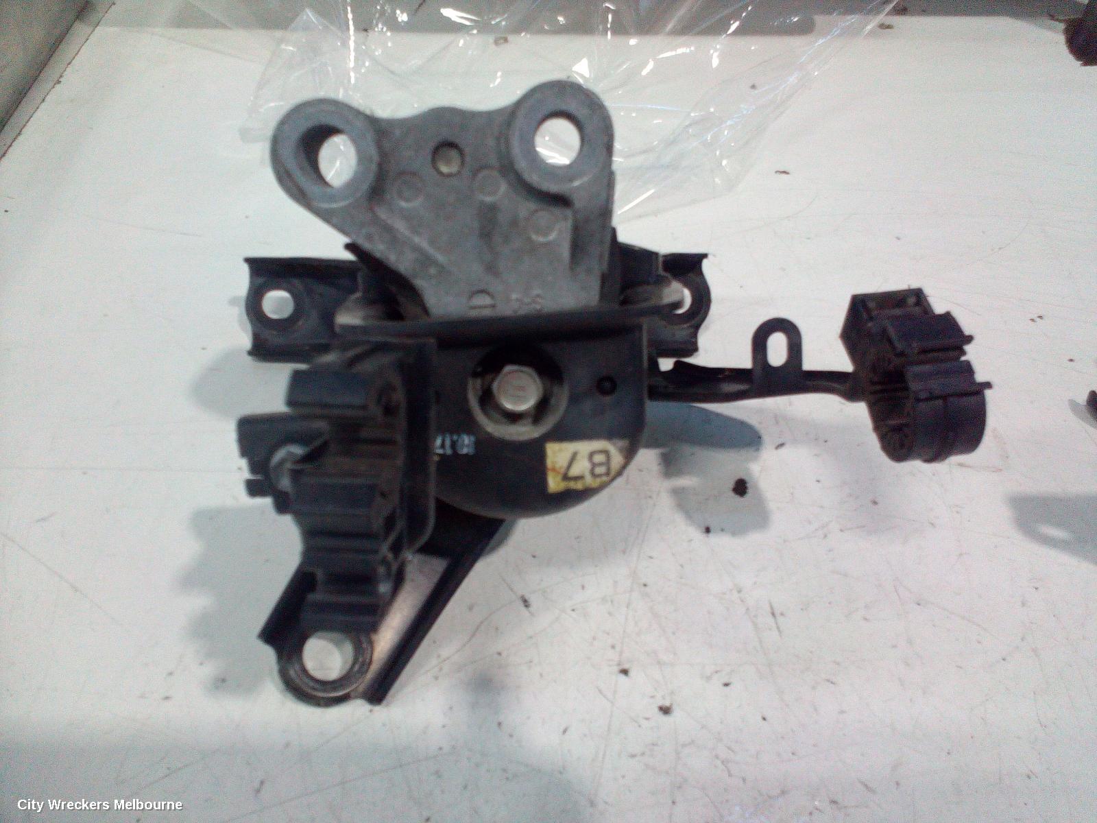TOYOTA COROLLA MOUNT, ZRE172R RIGHT ENGINE MOUNT 12/2013 - 06/2019