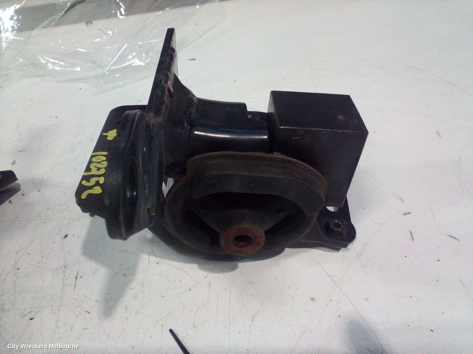 TOYOTA COROLLA MOUNT, ZRE172R REAR ENGINE FWD AUTO 12/2013 - 06/2019