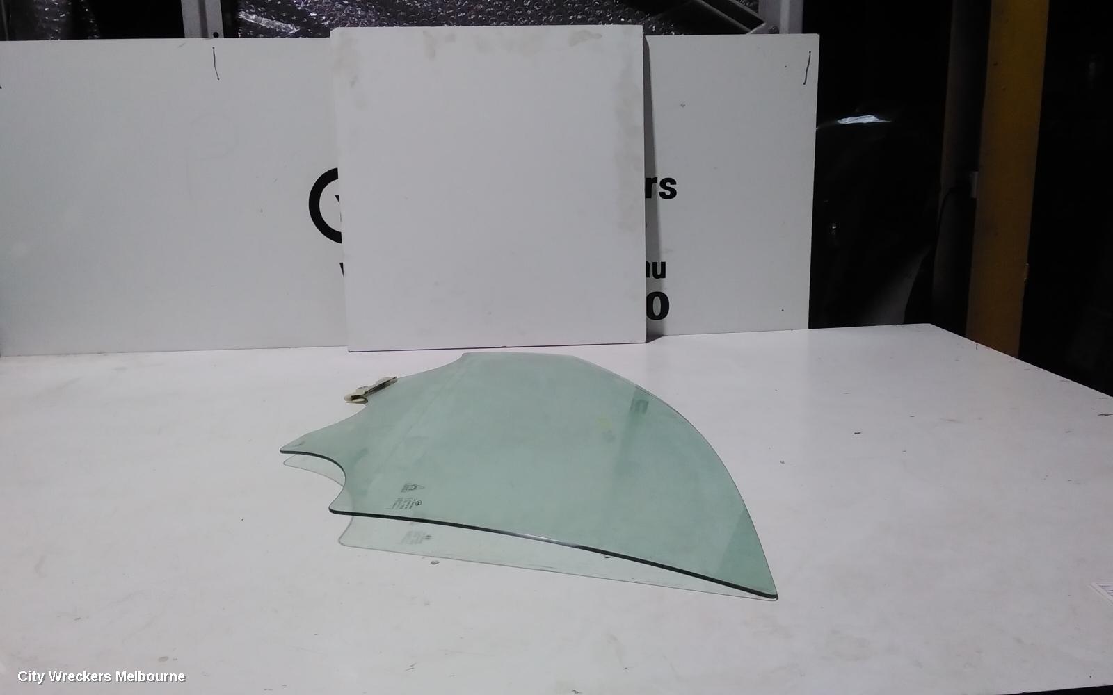 HYUNDAI TUCSON LEFT FRONT DOOR WINDOW, TL, 07/2015 - 01/2021