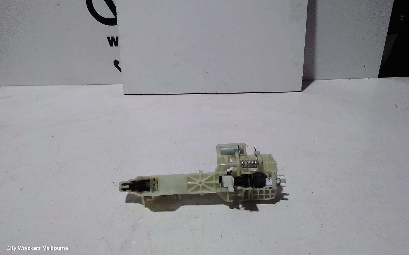 HYUNDAI TUCSON DOOR HANDLE, OUTER, LH FRONT, NON KEYLESS ENTRY TYPE, TL, 07/2015 - 01/2021