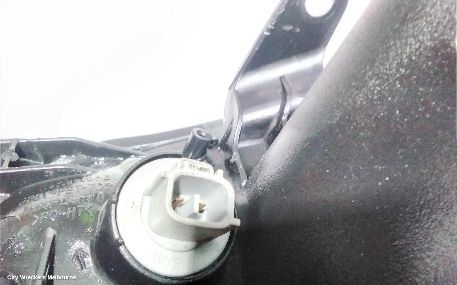 TOYOTA TARAGO RIGHT HEADLAMP, ACR50R, XENON TYPE, 03/2006 - 12/2008