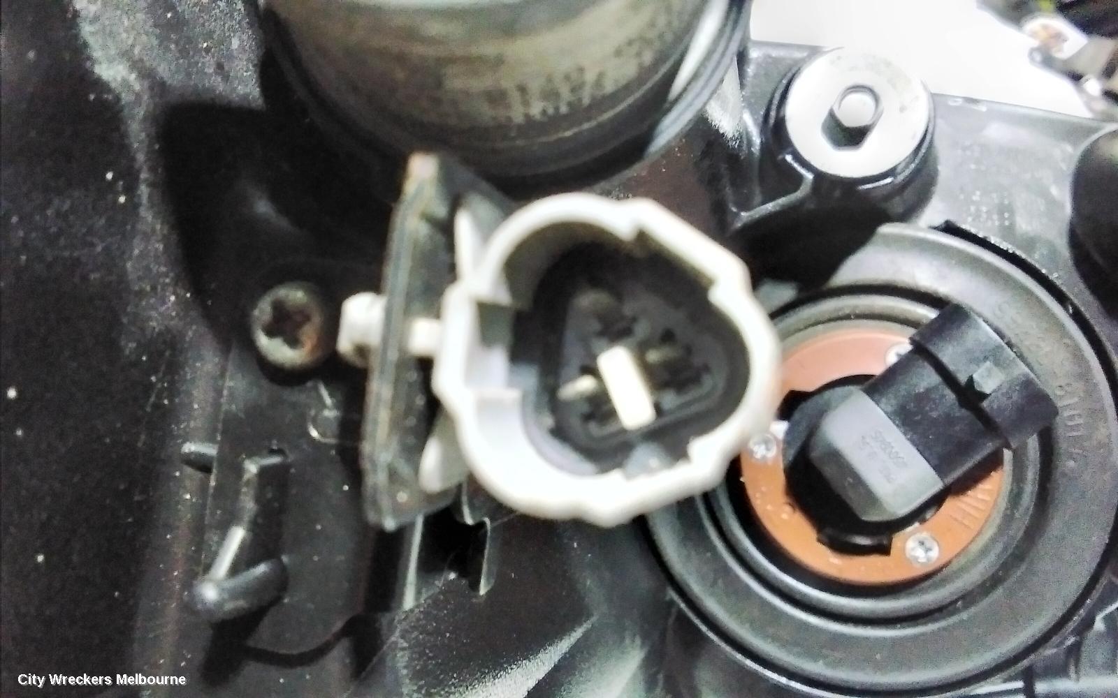 TOYOTA TARAGO RIGHT HEADLAMP, ACR50R, XENON TYPE, 03/2006 - 12/2008