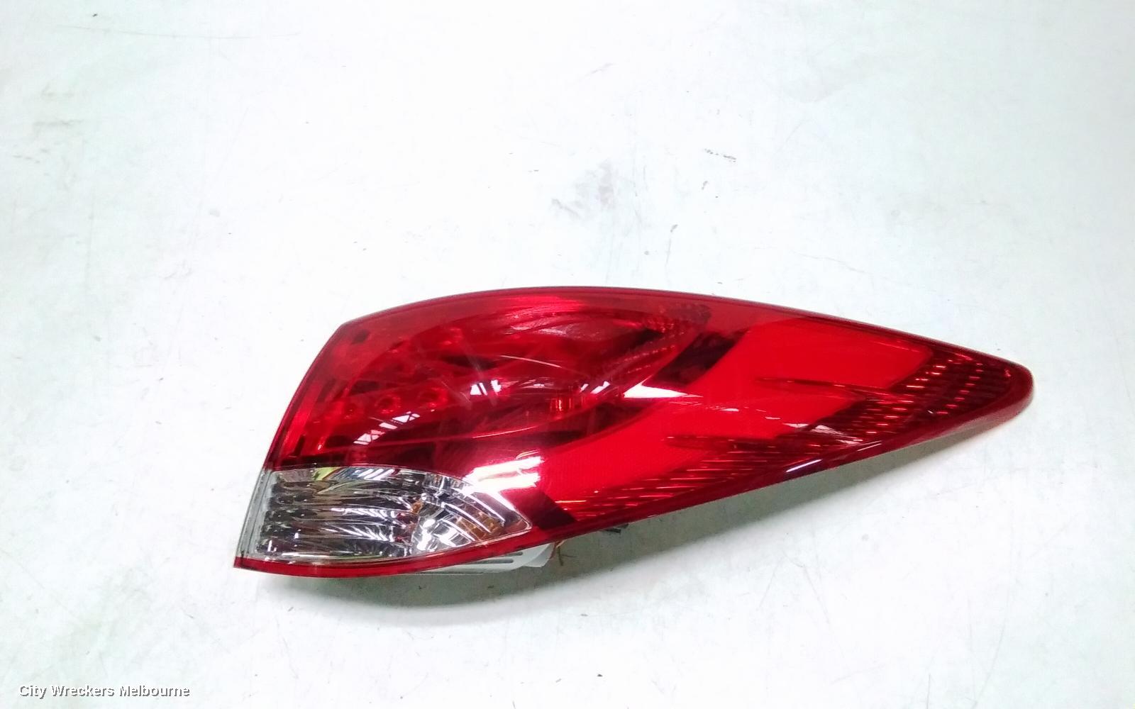 HYUNDAI IX35 RIGHT TAILLIGHT, LM SERIES (VIN TMAJ), IN BODY, 09/2013 - 01/2016