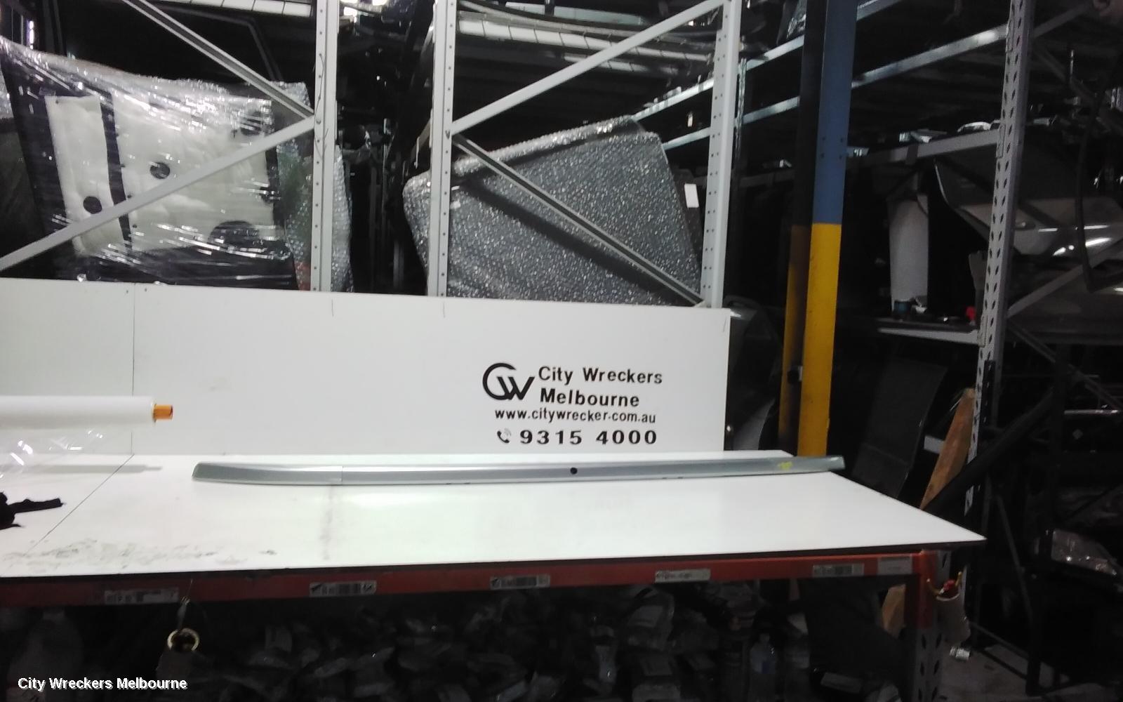 MITSUBISHI PAJERO ROOF RAIL