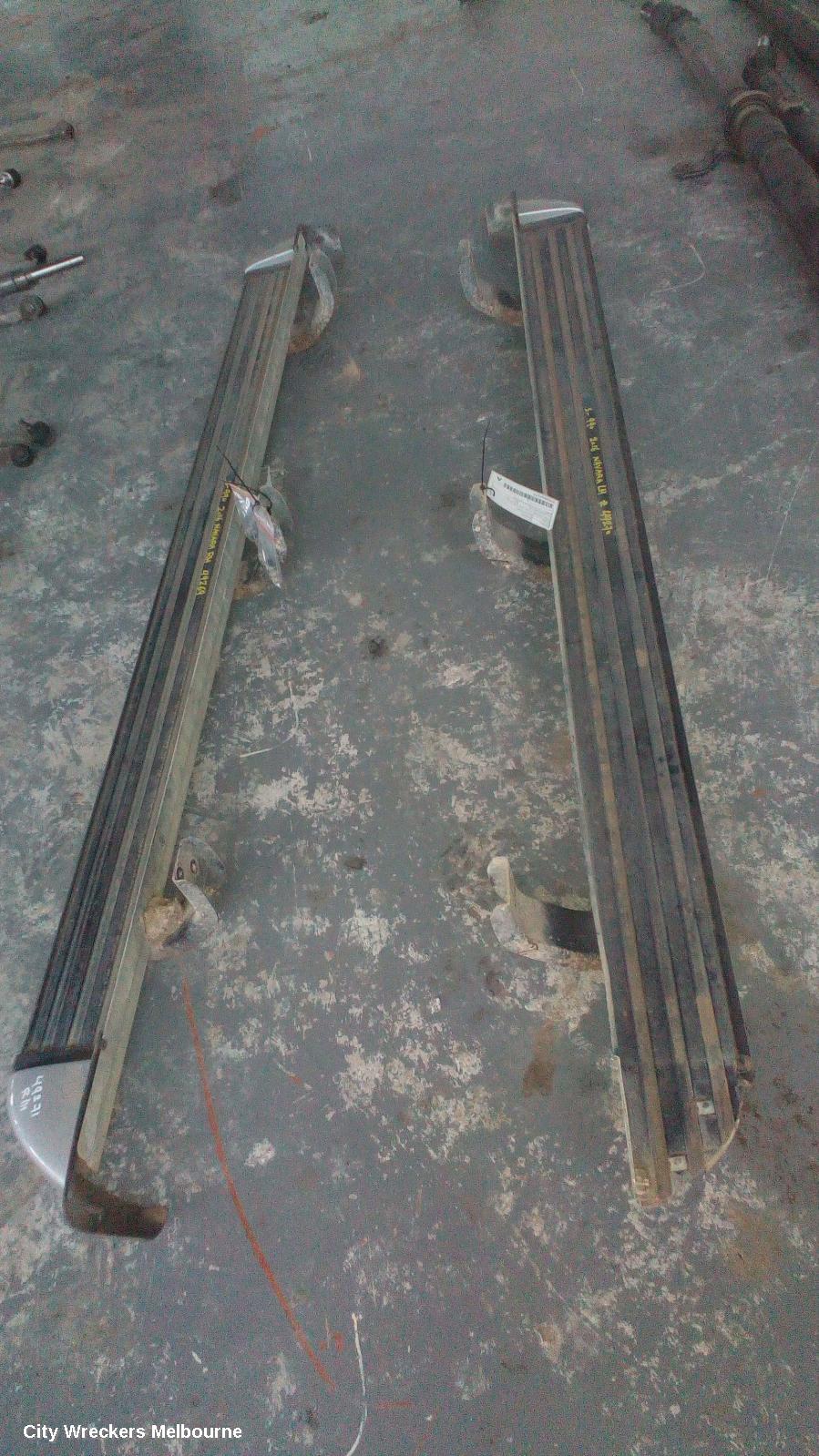 NISSAN NAVARA SIDE STEP/SKIRT, NP300, SIDE STEP, RH SIDE, DUAL CAB, 05/2015 ONWARDS