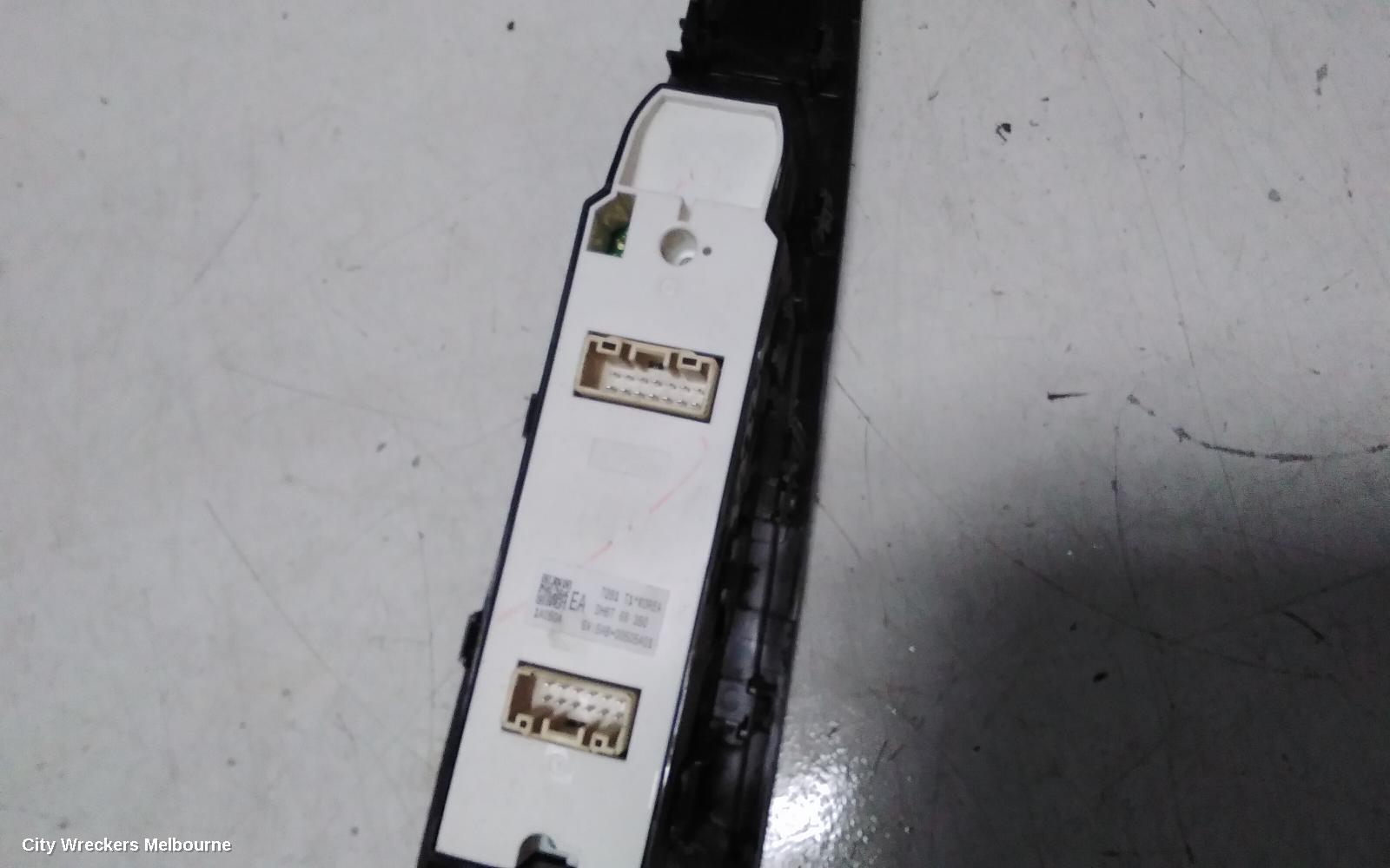 MAZDA 2 PWR DR WIND SWITCH, RH FRONT (MASTER SWITCH), W/ AUTO FOLD TYPE, DJ/DL, 02/2017 ONWARDS