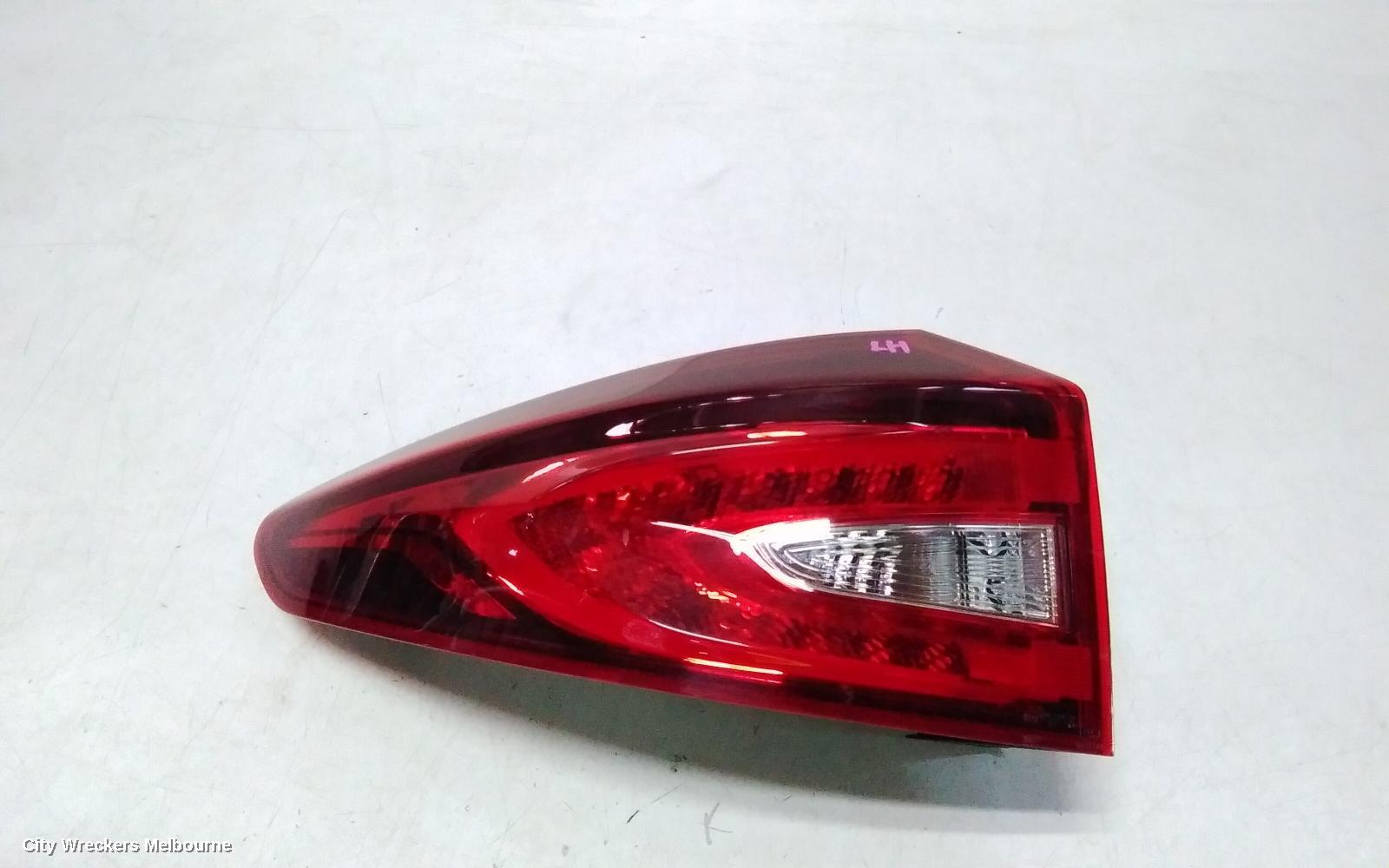 MG GS LEFT TAILLIGHT, IN BODY, SAS2, 09/2016 - 08/2019