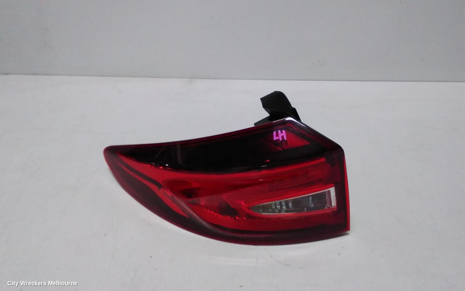 MG GS LEFT TAILLIGHT, IN BODY, SAS2, 09/2016 - 08/2019