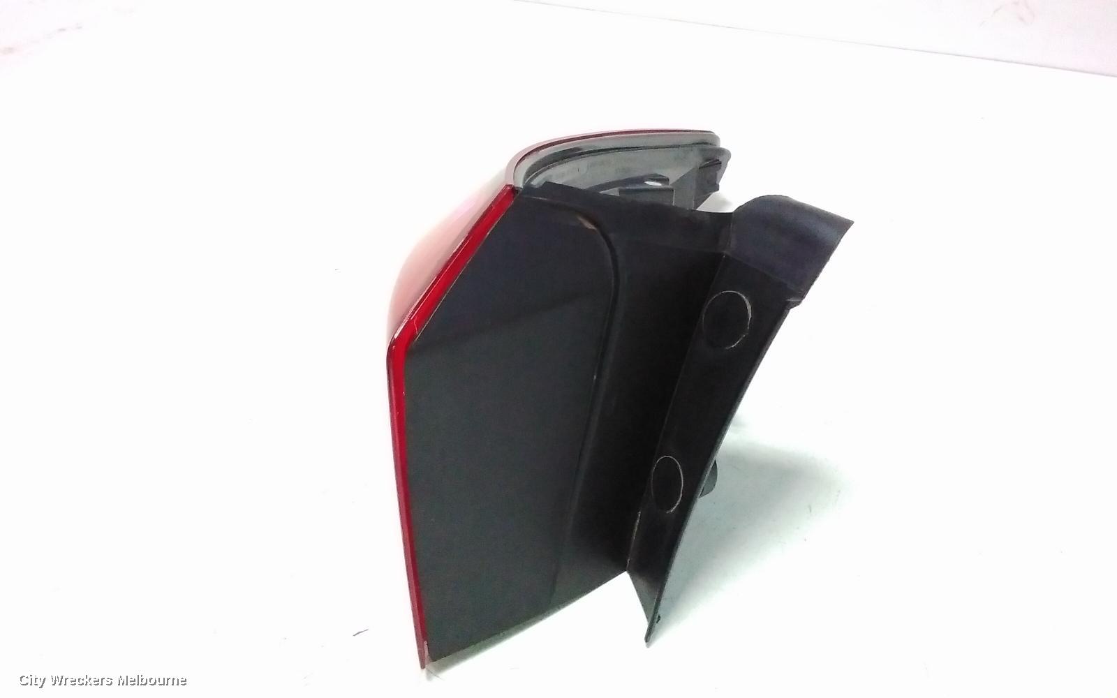 MG GS LEFT TAILLIGHT, IN BODY, SAS2, 09/2016 - 08/2019
