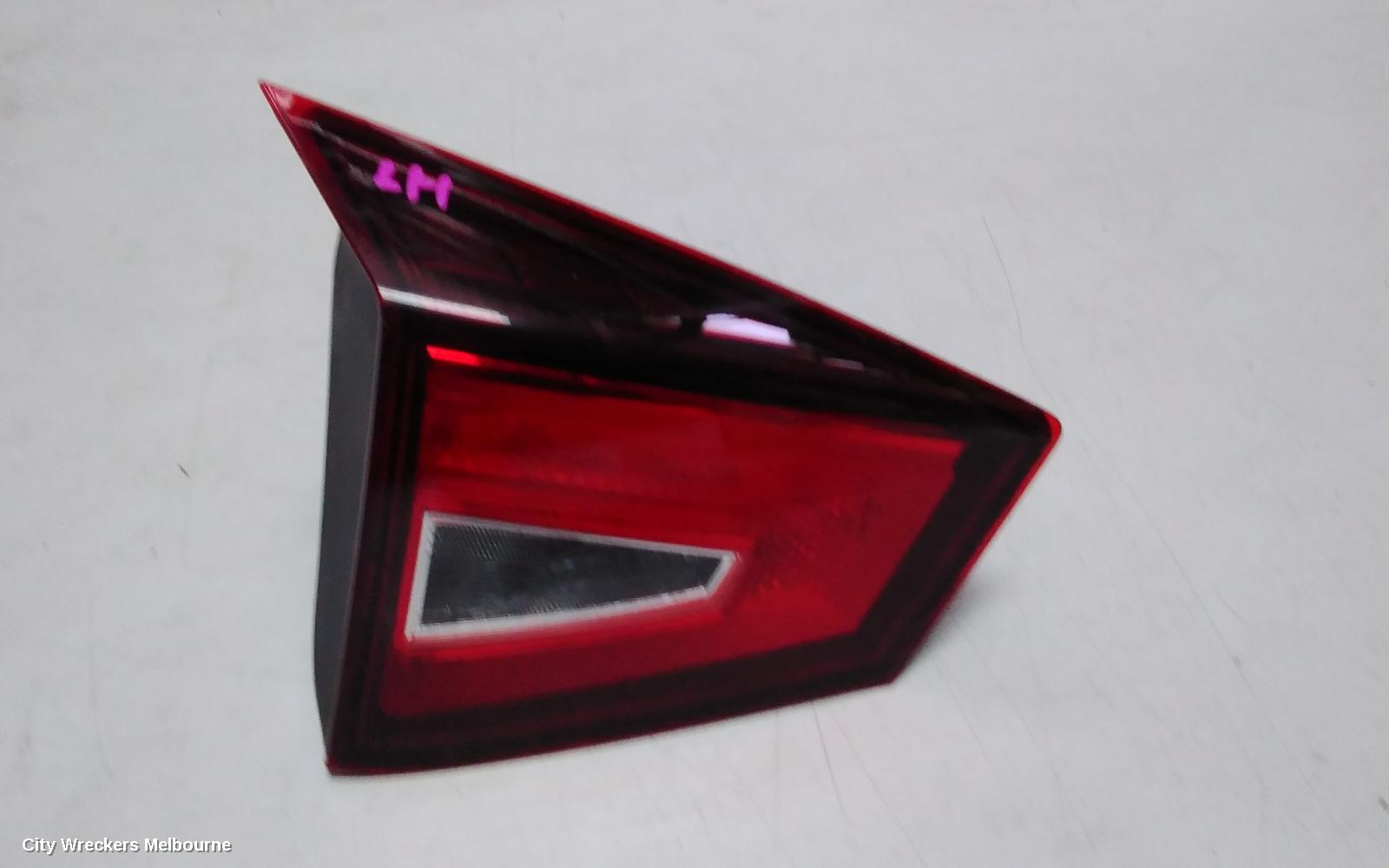 MG GS REAR GARNISH, TAILGATE LAMP (LH SIDE), HALOGEN TYPE, SAS2, 09/2016 - 08/2019