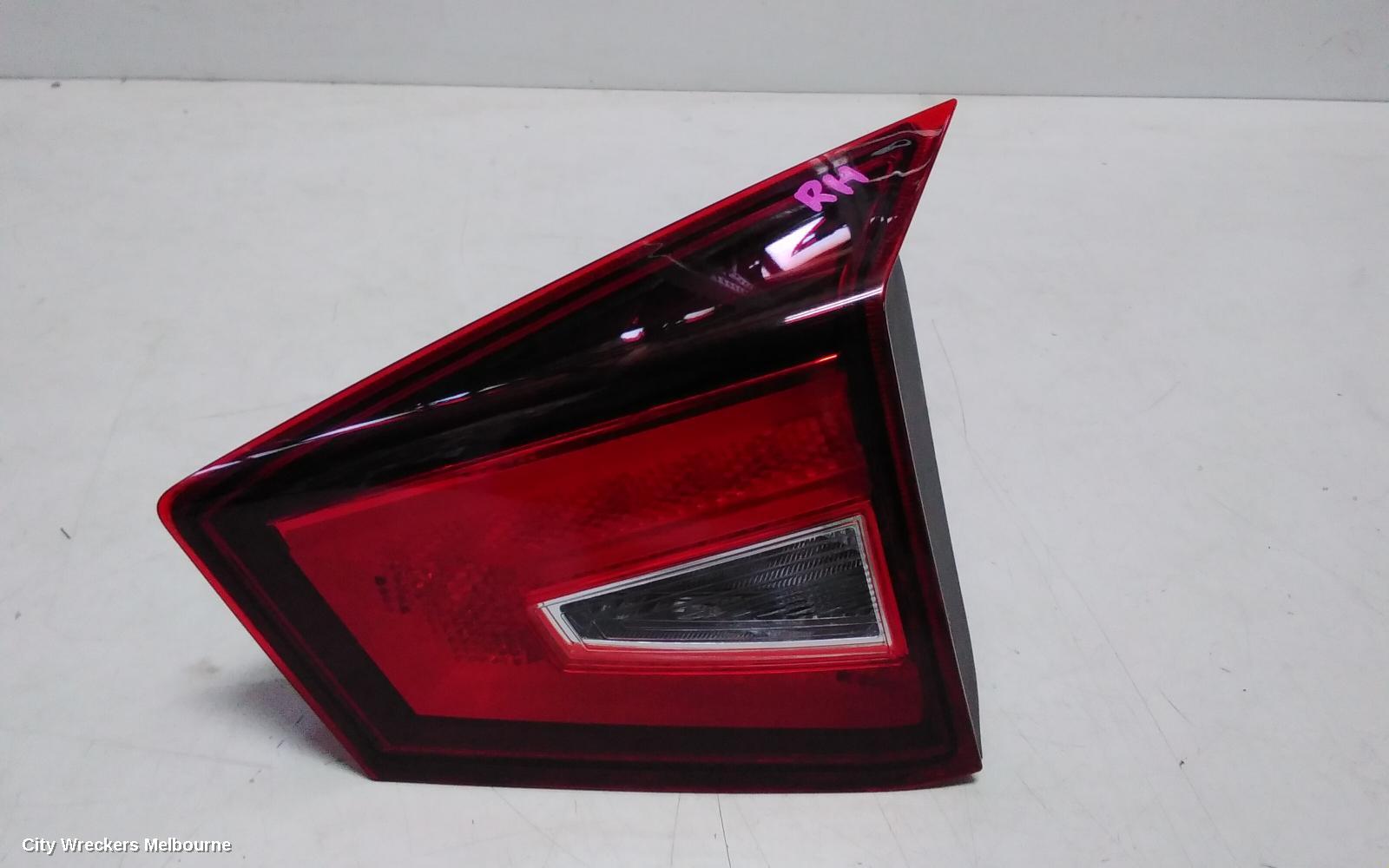 MG GS REAR GARNISH, TAILGATE LAMP (RH SIDE), HALOGEN TYPE, SAS2, 09/2016 - 08/2019