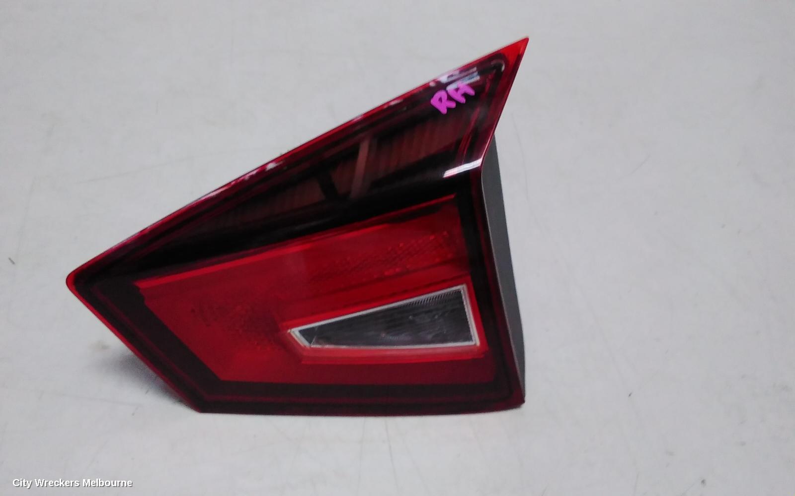 MG GS REAR GARNISH, TAILGATE LAMP (RH SIDE), HALOGEN TYPE, SAS2, 09/2016 - 08/2019