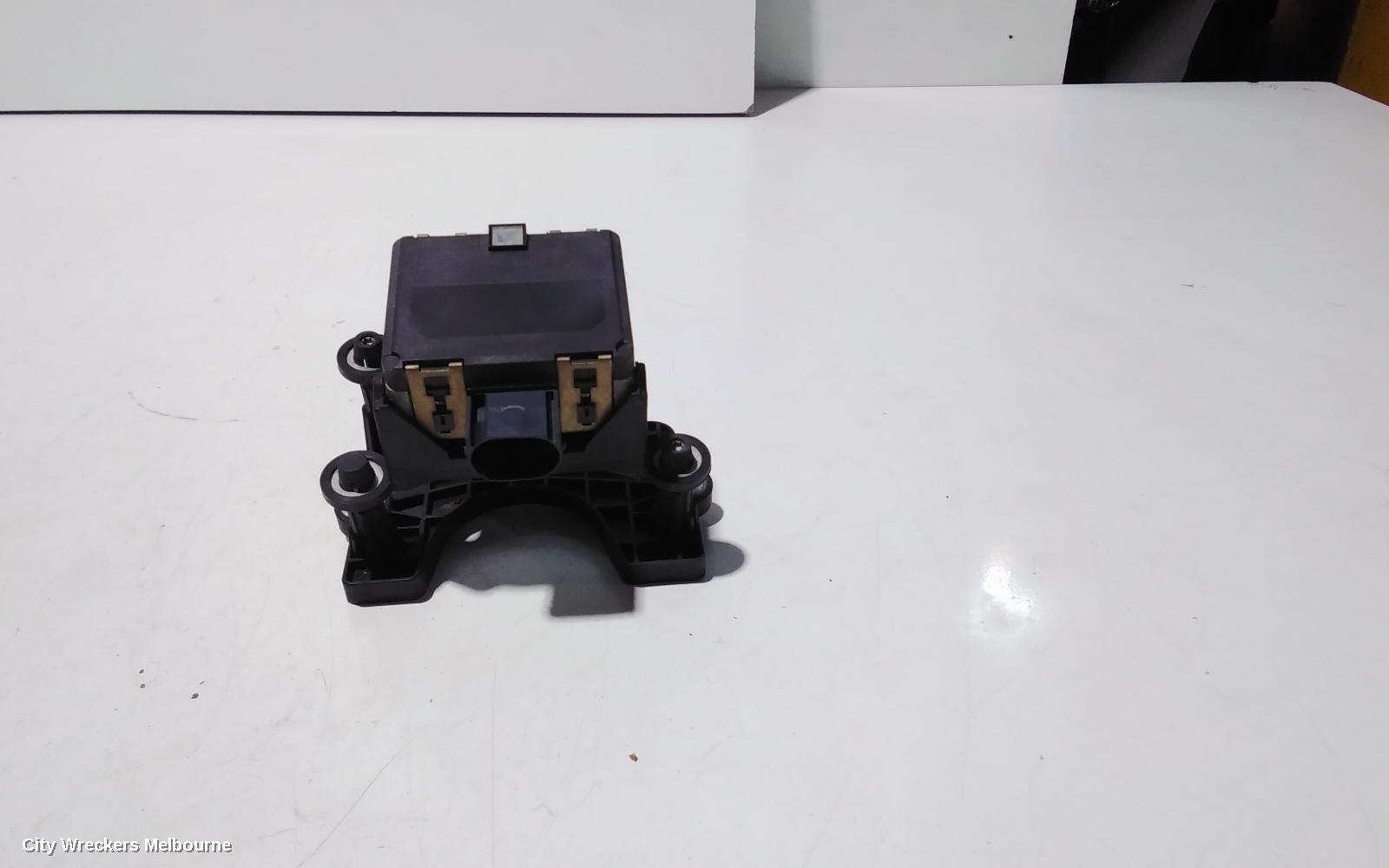 VOLKSWAGEN PASSAT, B8/MK7, 06/2015 - 05/2023, 3Q0.907.561.C ~  RB8 - RADAR SENSOR  WITH BRACKET: 102905