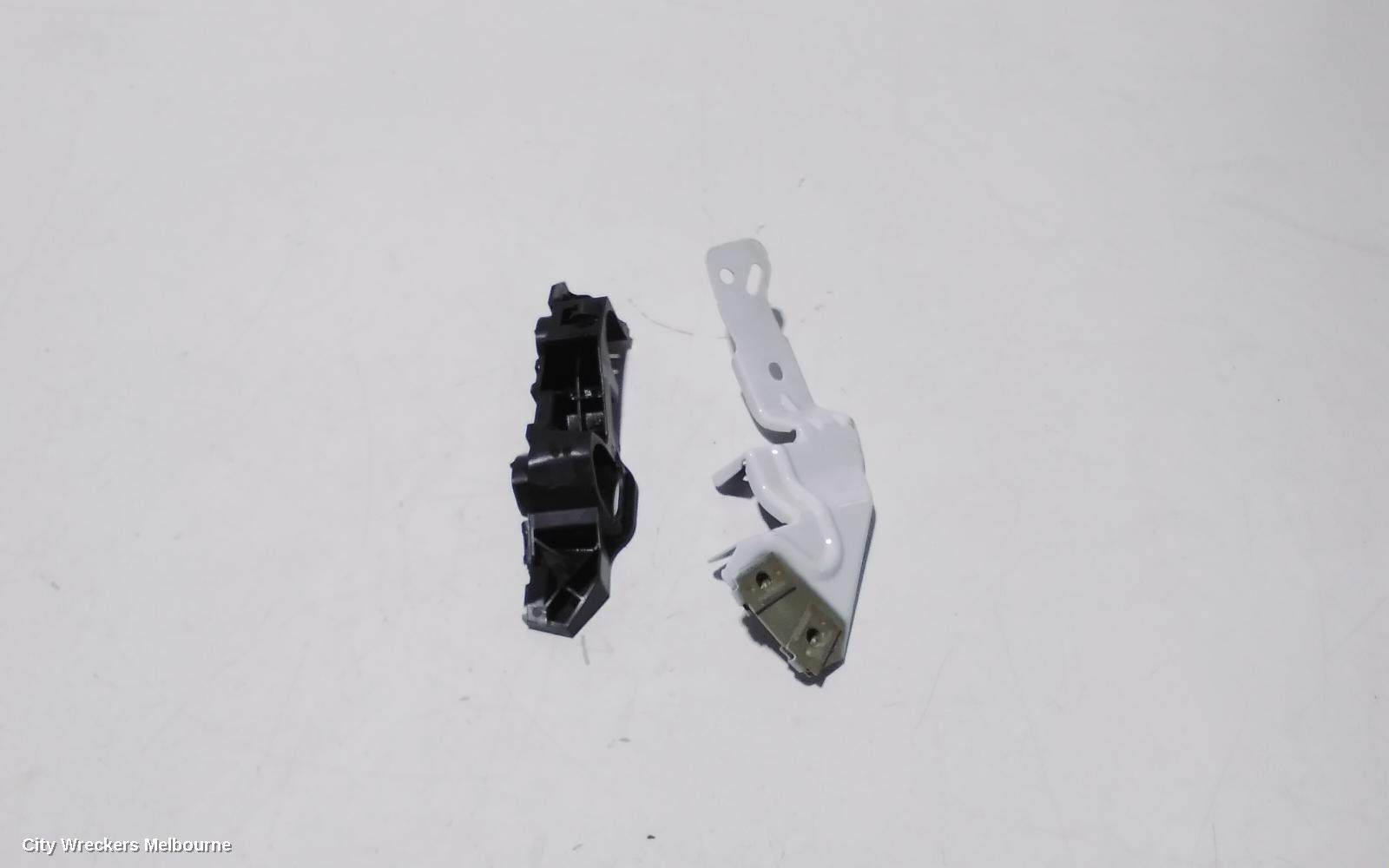 HOLDEN INSIGNIA, GA, 02/2015 - 01/2017, LEFT BAR SLID AND GUARD BRAKET  CHECK    : 102993