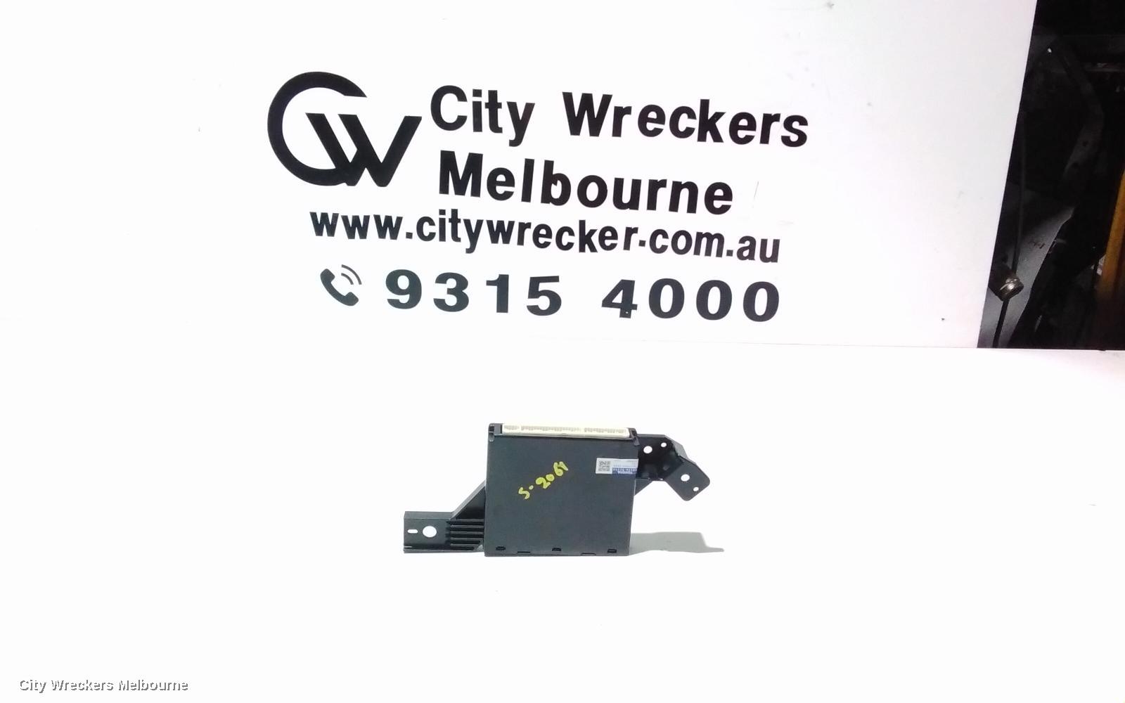 TOYOTA KLUGER RADIO/CD/DVD/SAT/TV, SINGLE DISC CD PLAYER (P/N ON FACE 100184), GSU40-GSU45, 05/2007 - 02/2014