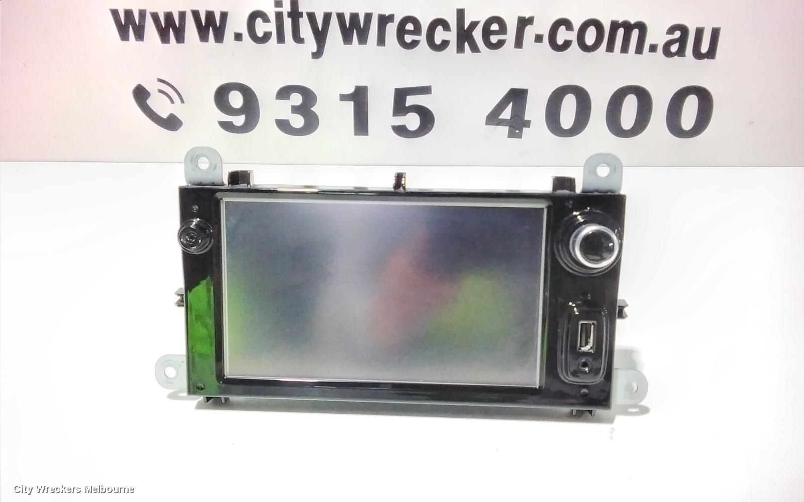 RENAULT CLIO RADIO/CD/DVD/SAT/TV, MP3/CD/CASSETTE, X98, 09/2013 - 10/2019