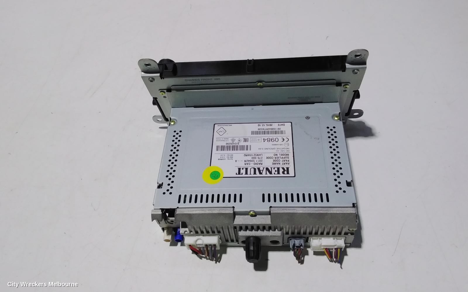RENAULT CLIO RADIO/CD/DVD/SAT/TV, MP3/CD/CASSETTE, X98, 09/2013 - 10/2019