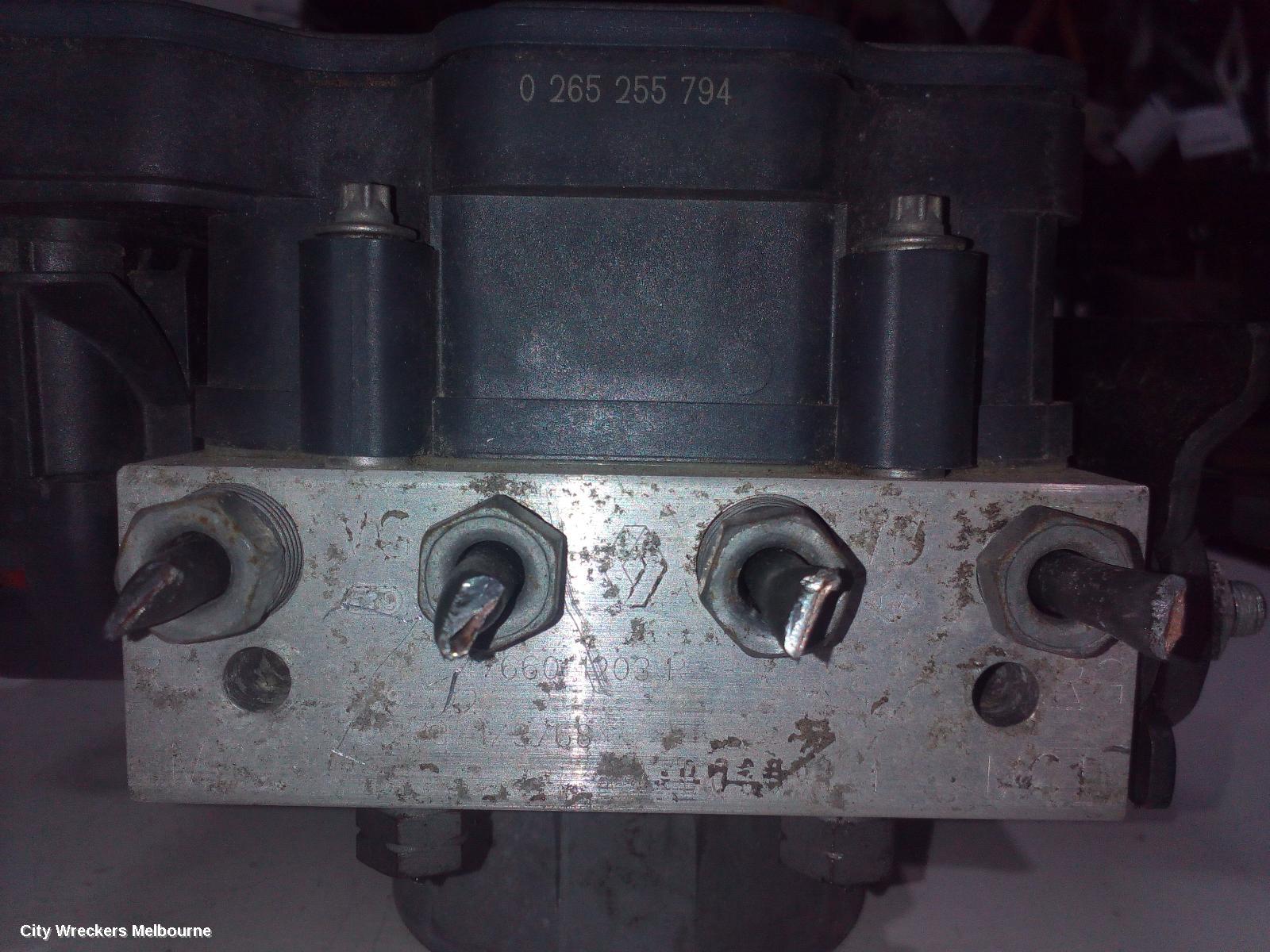 RENAULT CLIO ABS PUMP/MODULATOR, X98, 09/2013 - 10/2019
