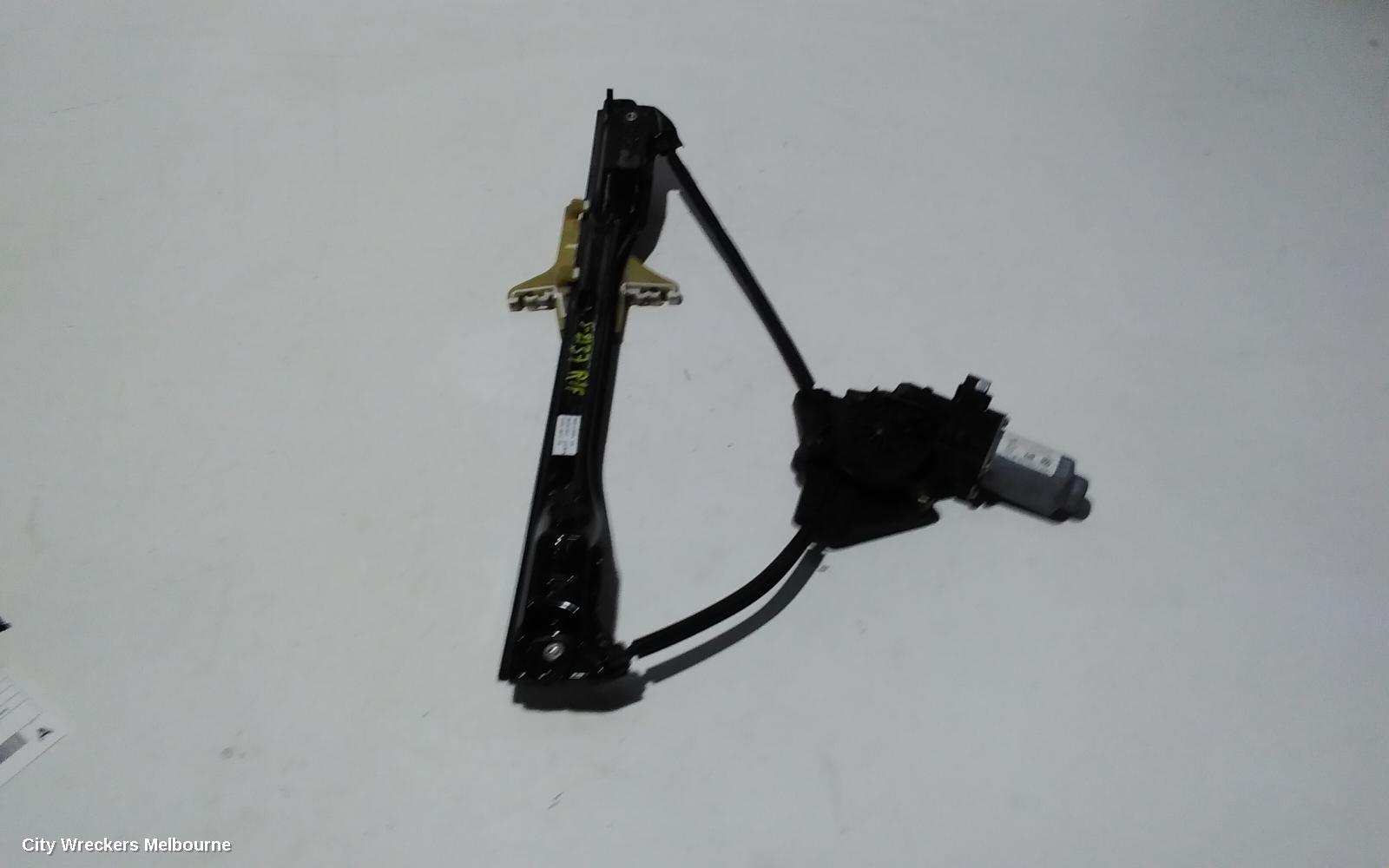 VOLKSWAGEN AMAROK RIGHT FRONT WINDOW REG/MOTOR, 2H, 12/2010 ONWARDS