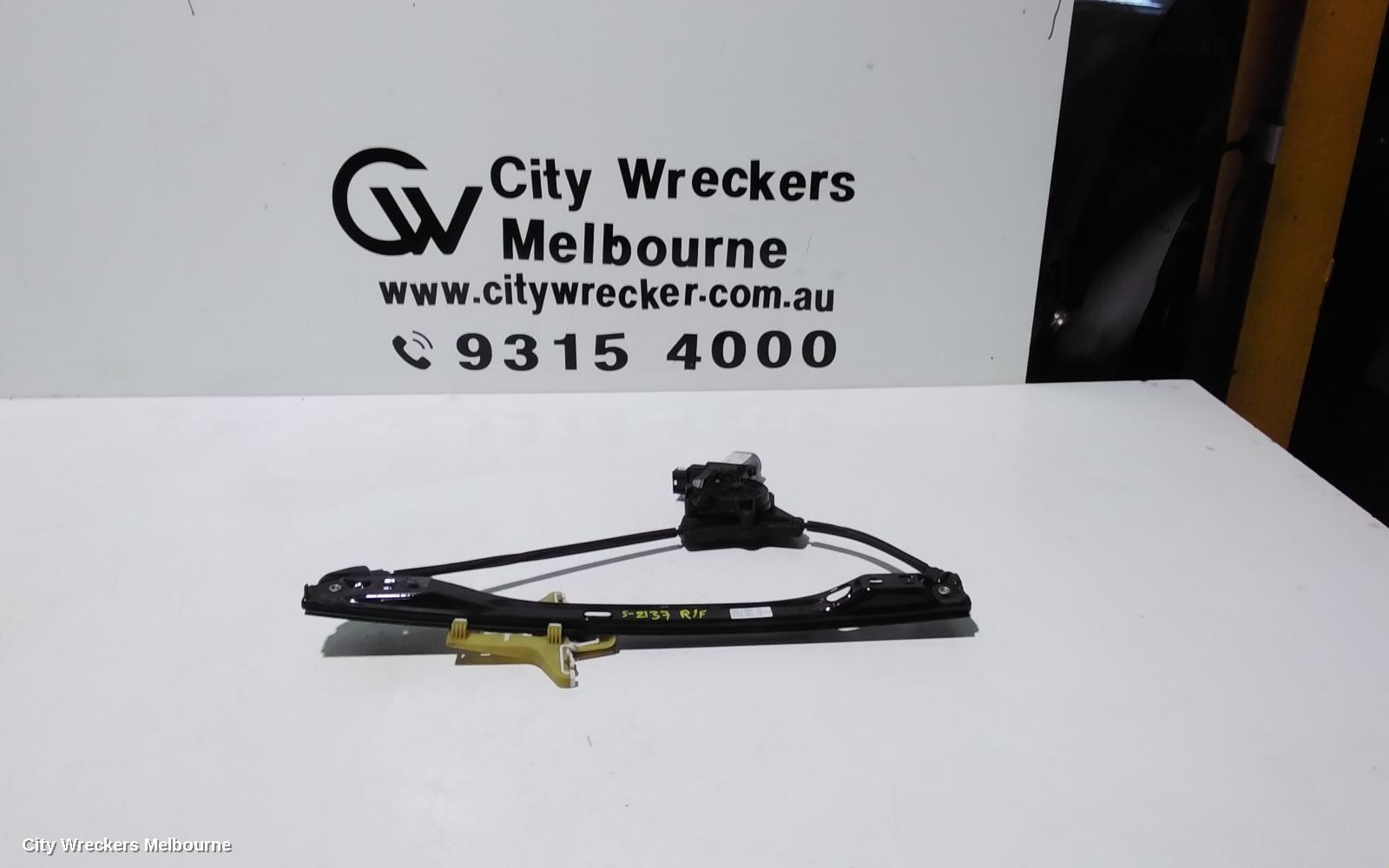 VOLKSWAGEN AMAROK RIGHT FRONT WINDOW REG/MOTOR, 2H, 12/2010 ONWARDS