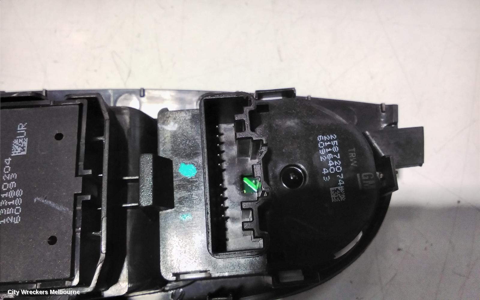 HOLDEN MALIBU PWR DR WIND SWITCH, RH FRONT (MASTER SWITCH), V300, 04/2013 - 12/2017