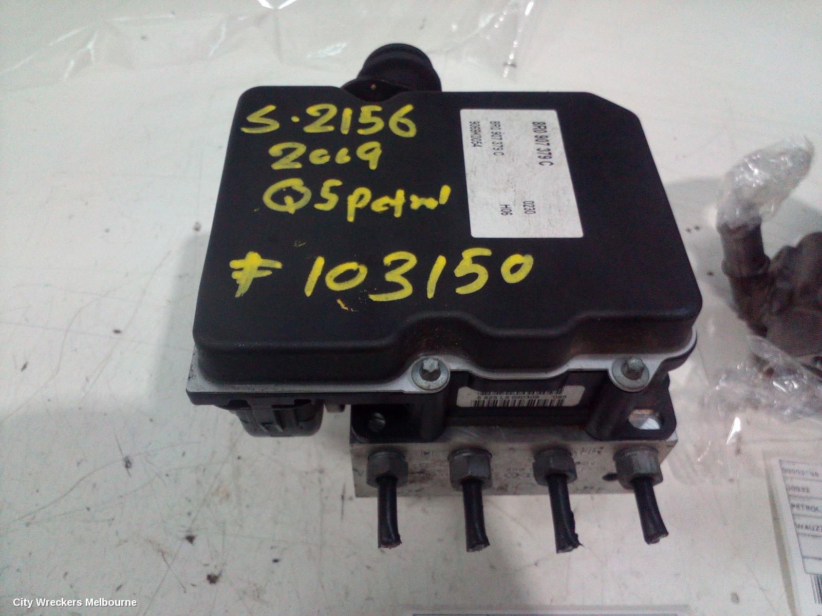 AUDI Q5 ABS PUMP/MODULATOR, 8R, P/N 8R0614517CL, 03/2009 - 01/2017