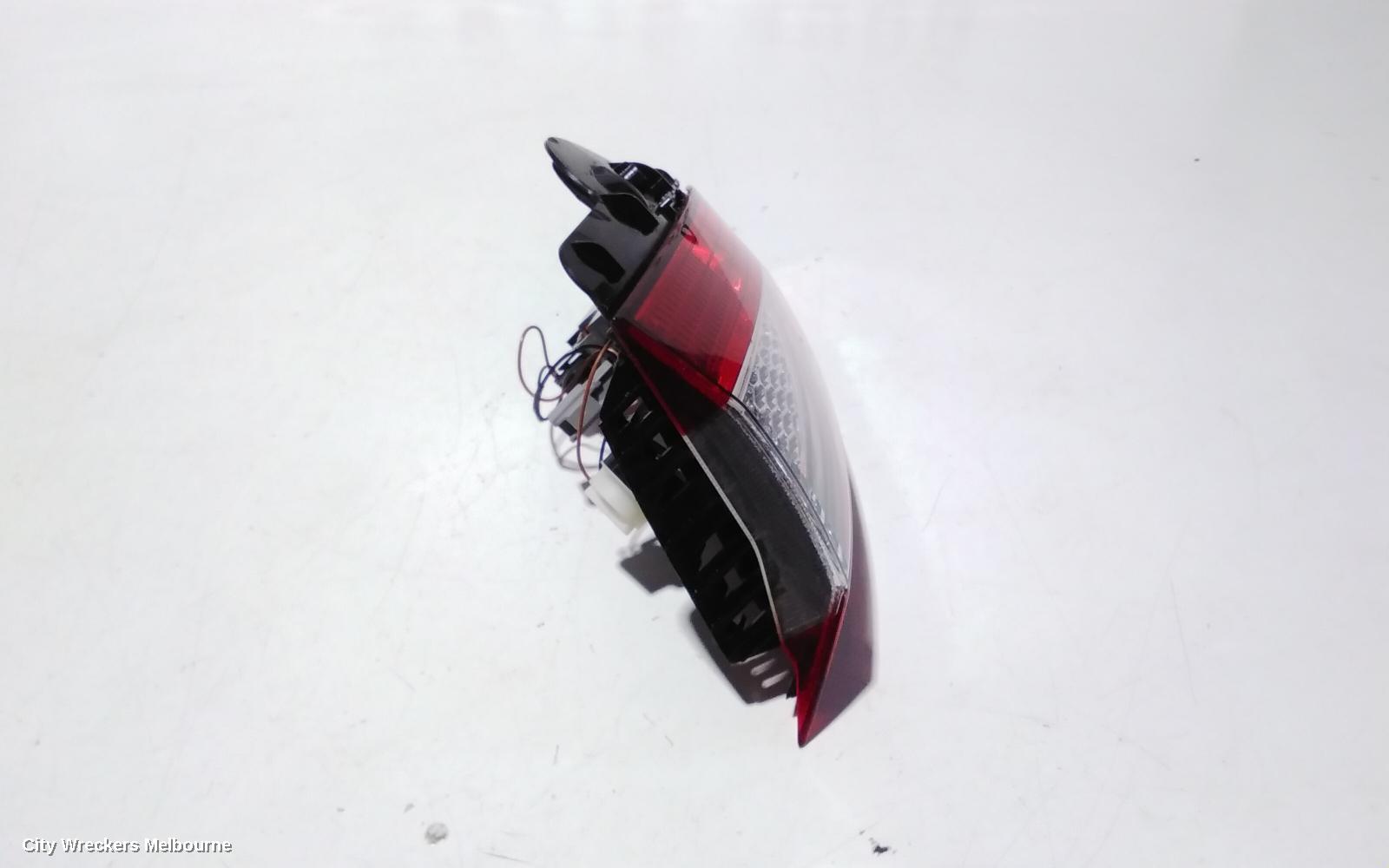 FORD MONDEO REAR GARNISH, TAILGATE LAMP (RH SIDE), WAGON, MC, 11/2010 - 12/2014