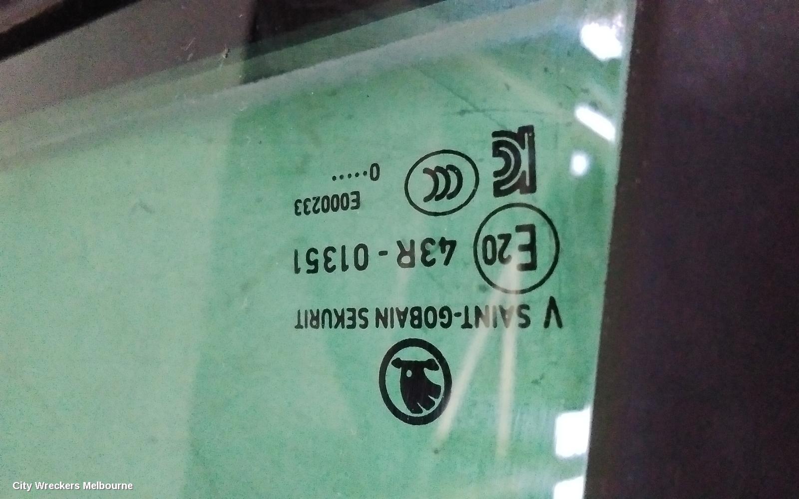 SKODA KAMIQ LEFT REAR 1/4 DOOR GLASS, NW, 06/2020 ONWARDS