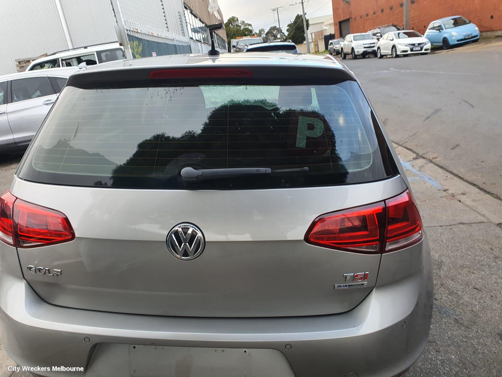 VOLKSWAGEN GOLF RIGHT TAILLIGHT, GEN 7, HATCH, 03/2013 - 03/2017