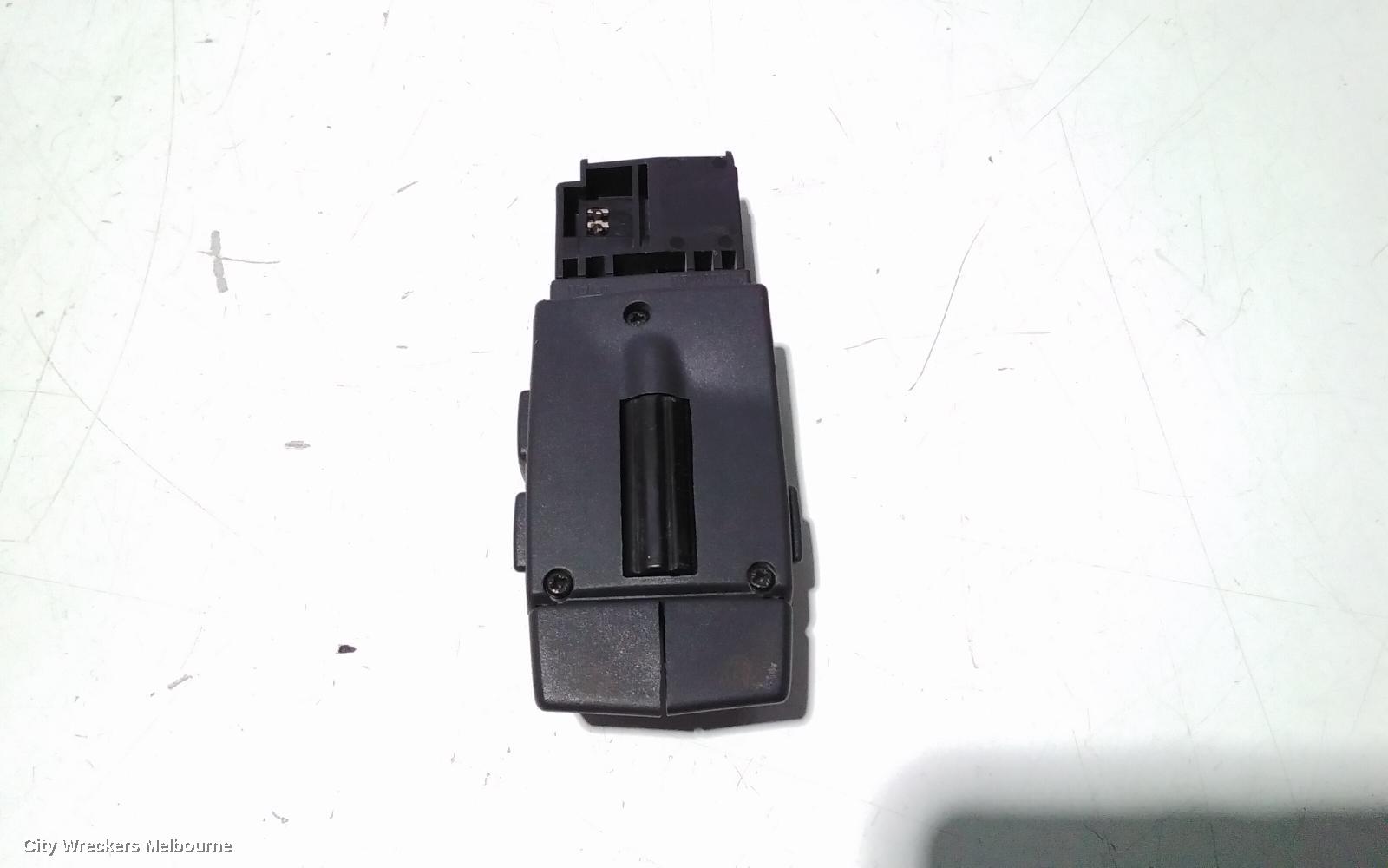 MITSUBISHI EXPRESS, SN, 03/2020 - 12/2022, 255522448R  ELECTRONIC MODULE DACIA LODGY : 103275