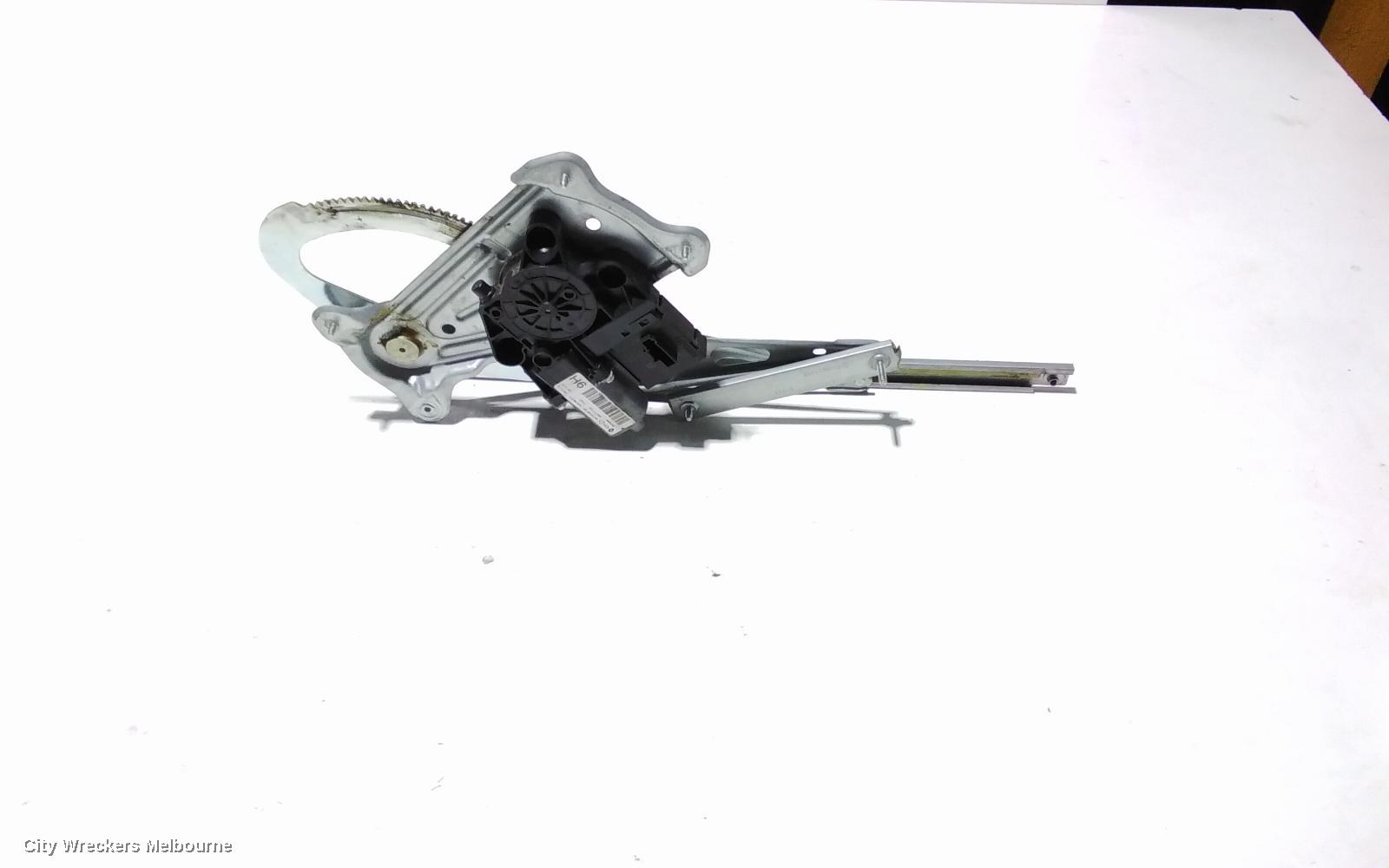 RENAULT FLUENCE LEFT FRONT WINDOW REG/MOTOR, X38 09/2010 - 01/2016