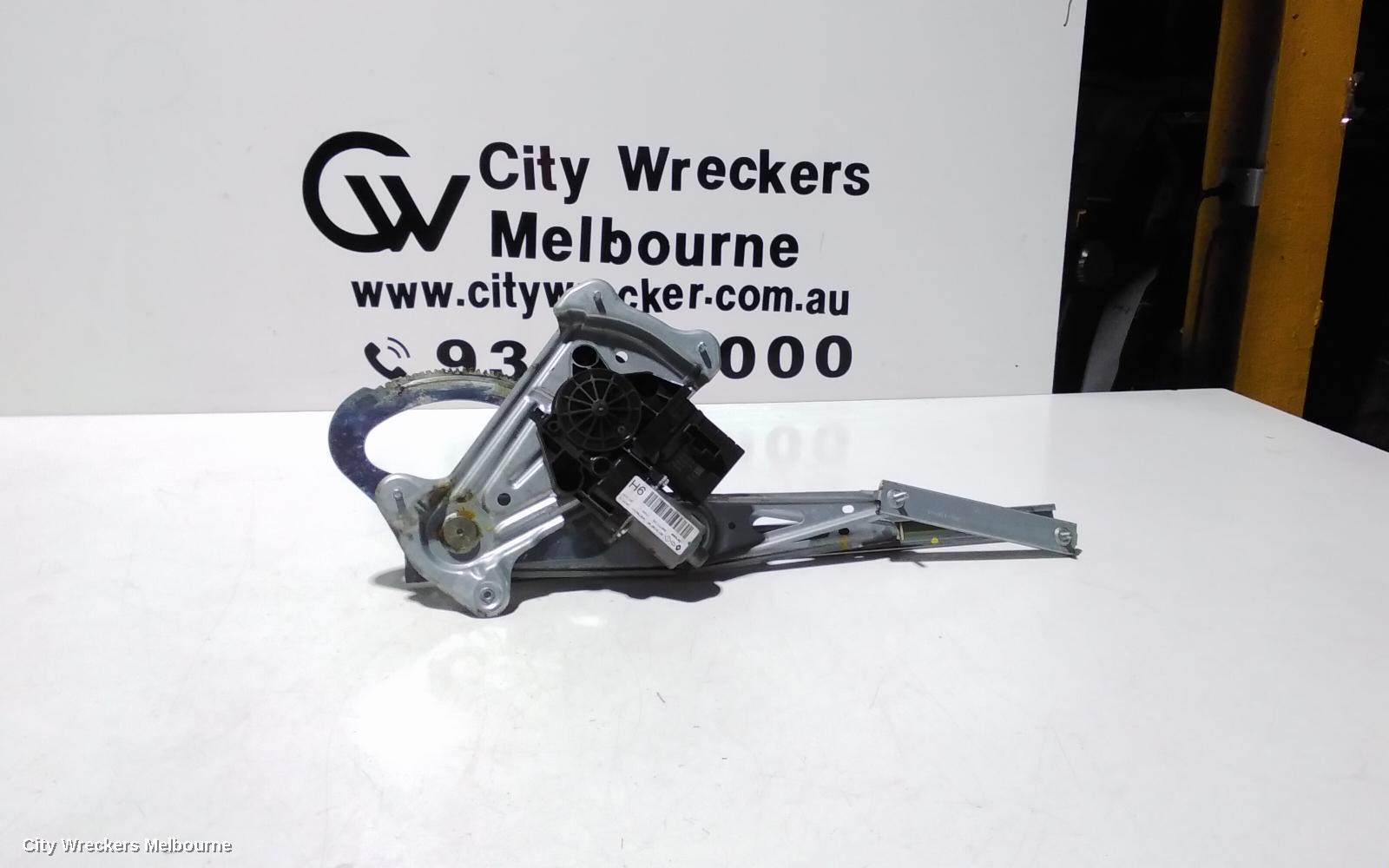 RENAULT FLUENCE LEFT FRONT WINDOW REG/MOTOR, X38 09/2010 - 01/2016
