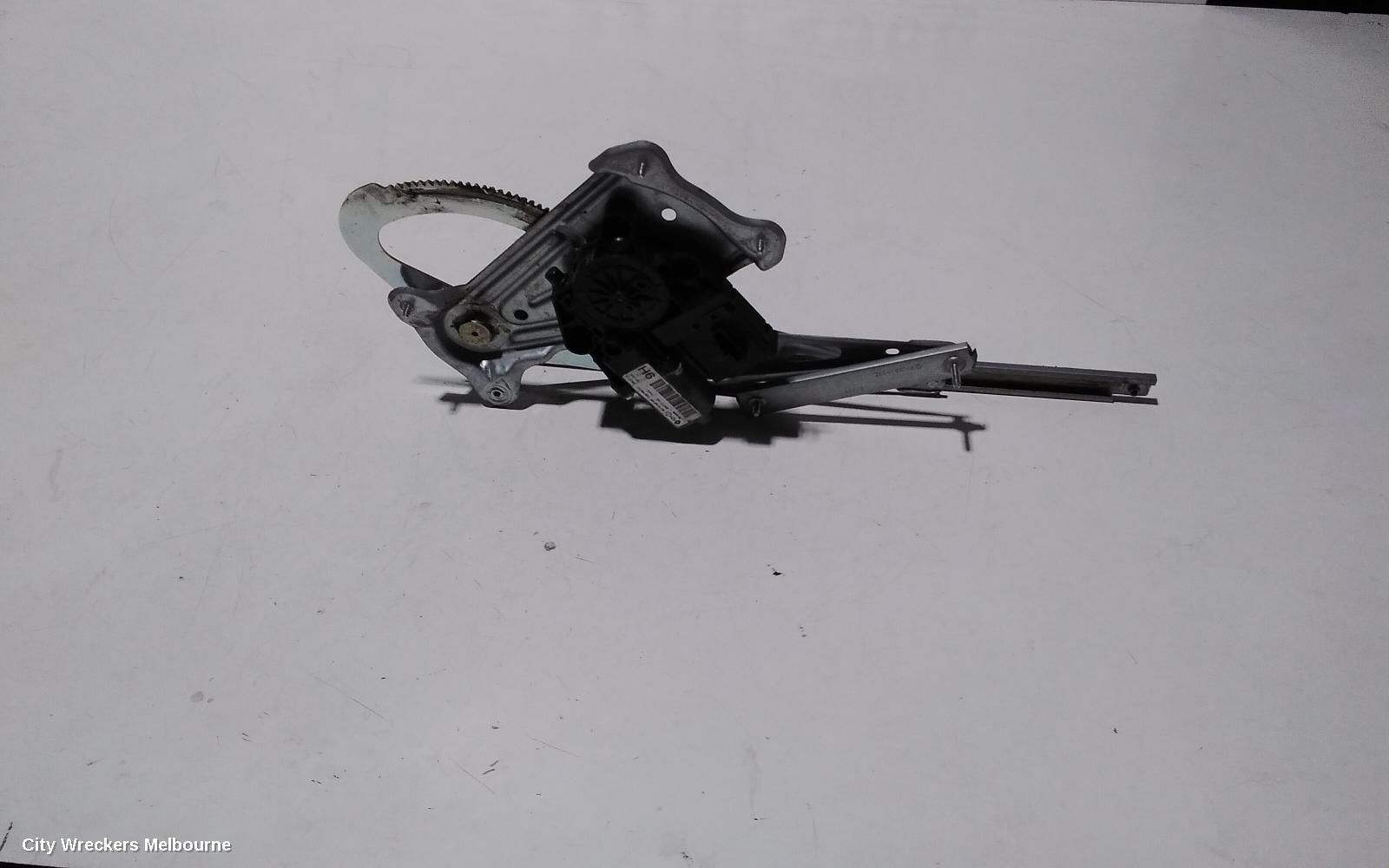RENAULT FLUENCE LEFT FRONT WINDOW REG/MOTOR, X38 09/2010 - 01/2016