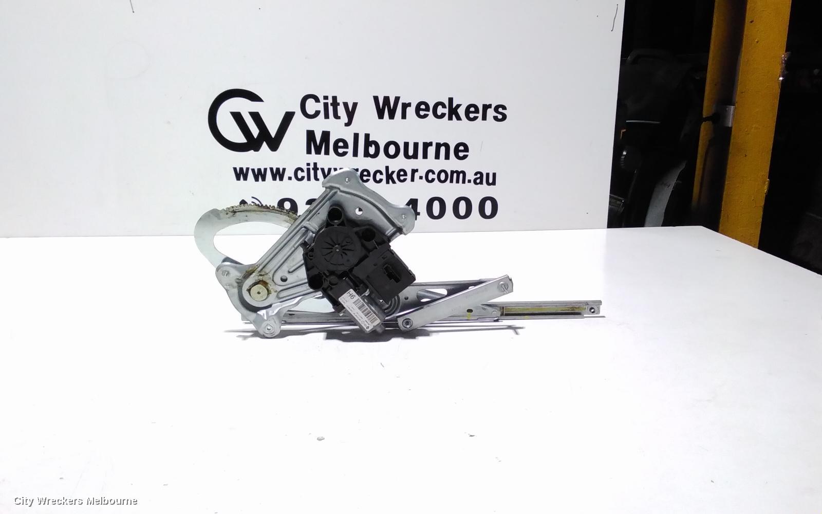 RENAULT FLUENCE LEFT FRONT WINDOW REG/MOTOR, X38 09/2010 - 01/2016